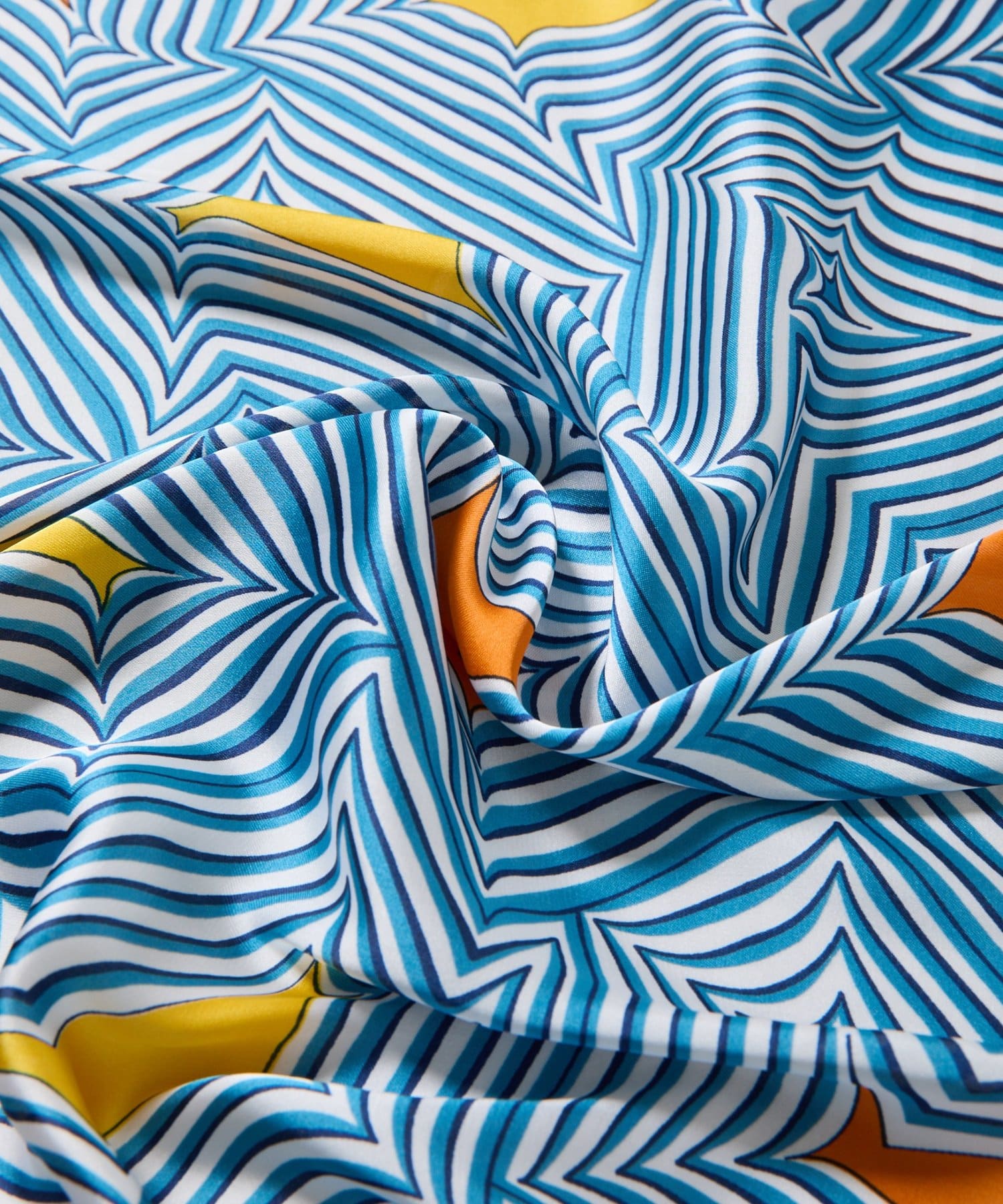 COLONY 2139(コロニー トゥーワンスリーナイン) 総柄大判スカーフ 90×90