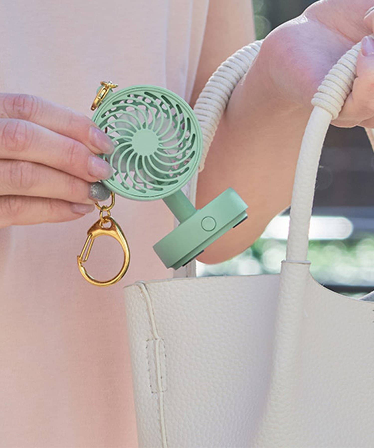 BIRTHDAY BAR(バースデイバー) 〈まるでカプセルトイ〉ミニチュアファン キーチェーン付　ミニ扇風機