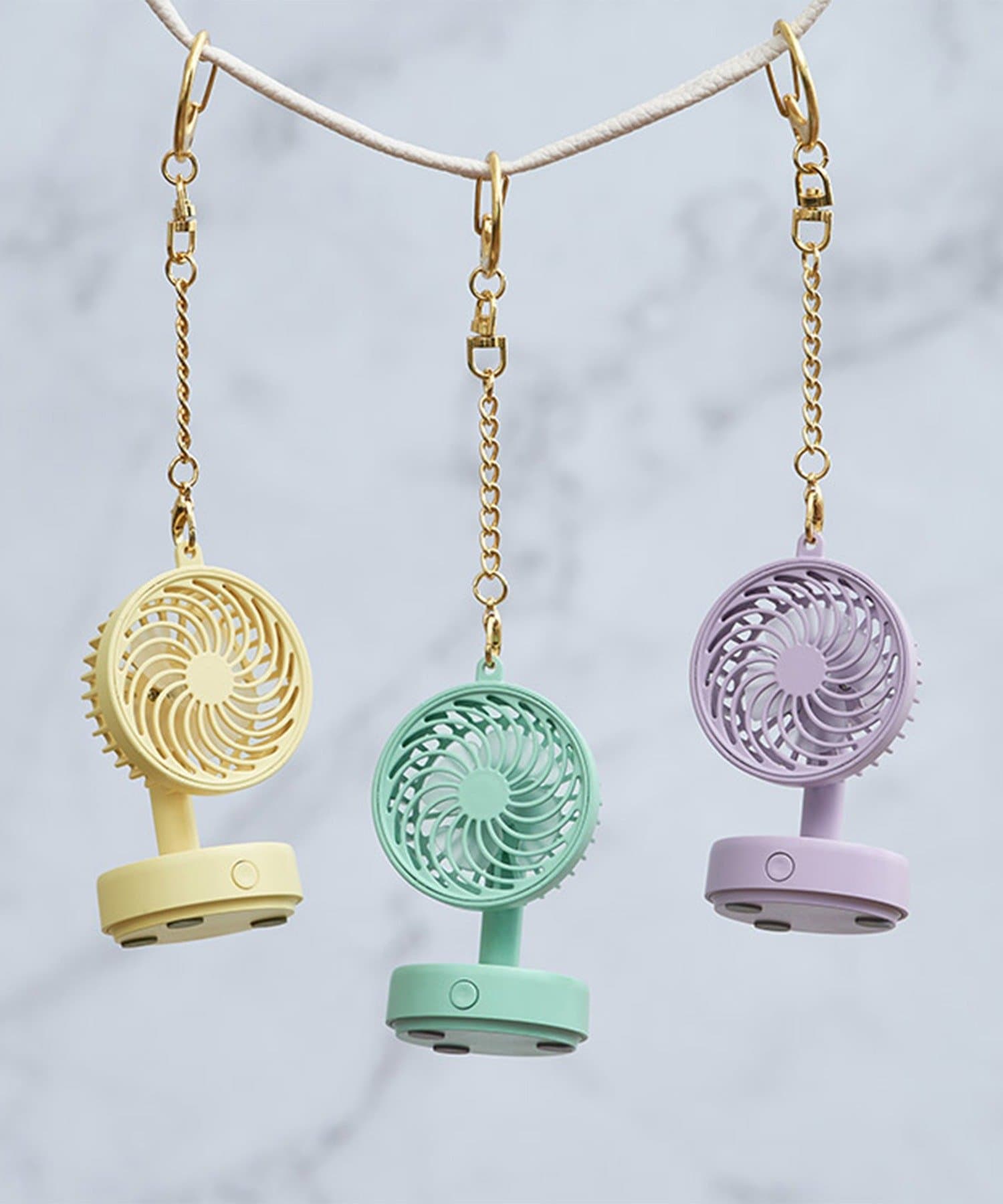 BIRTHDAY BAR(バースデイバー) 〈まるでカプセルトイ〉ミニチュアファン キーチェーン付　ミニ扇風機