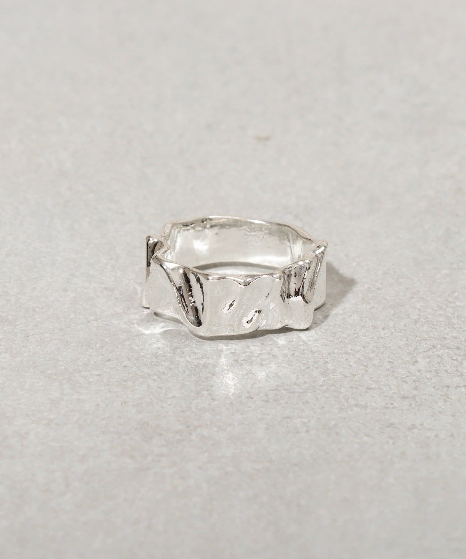 3COINS(スリーコインズ) メタルヘンケイリング