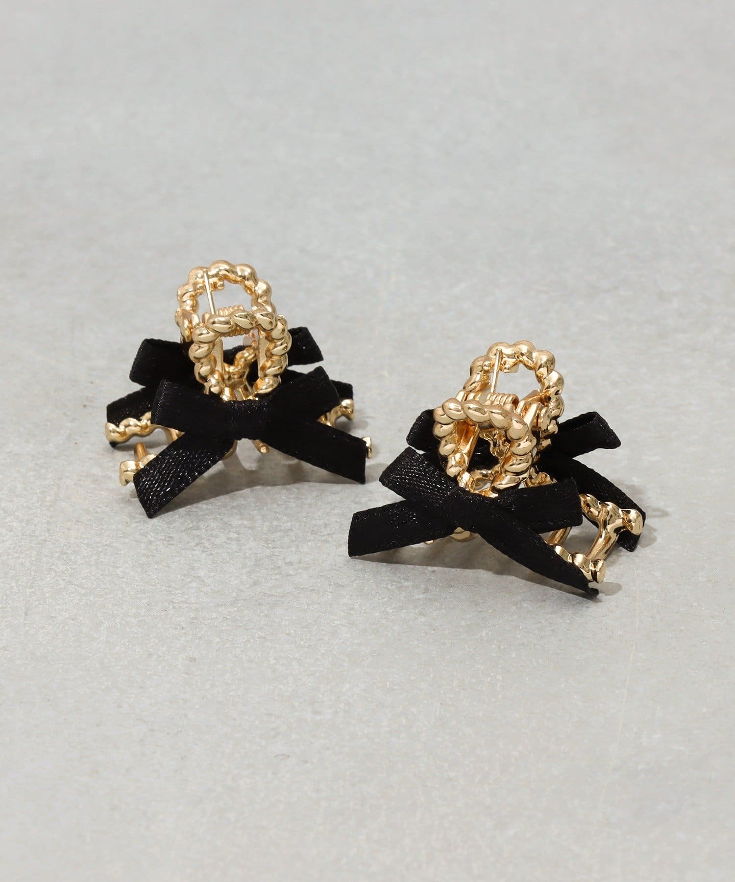 3COINS(スリーコインズ) サテンメタルリボンクリップ2個セット