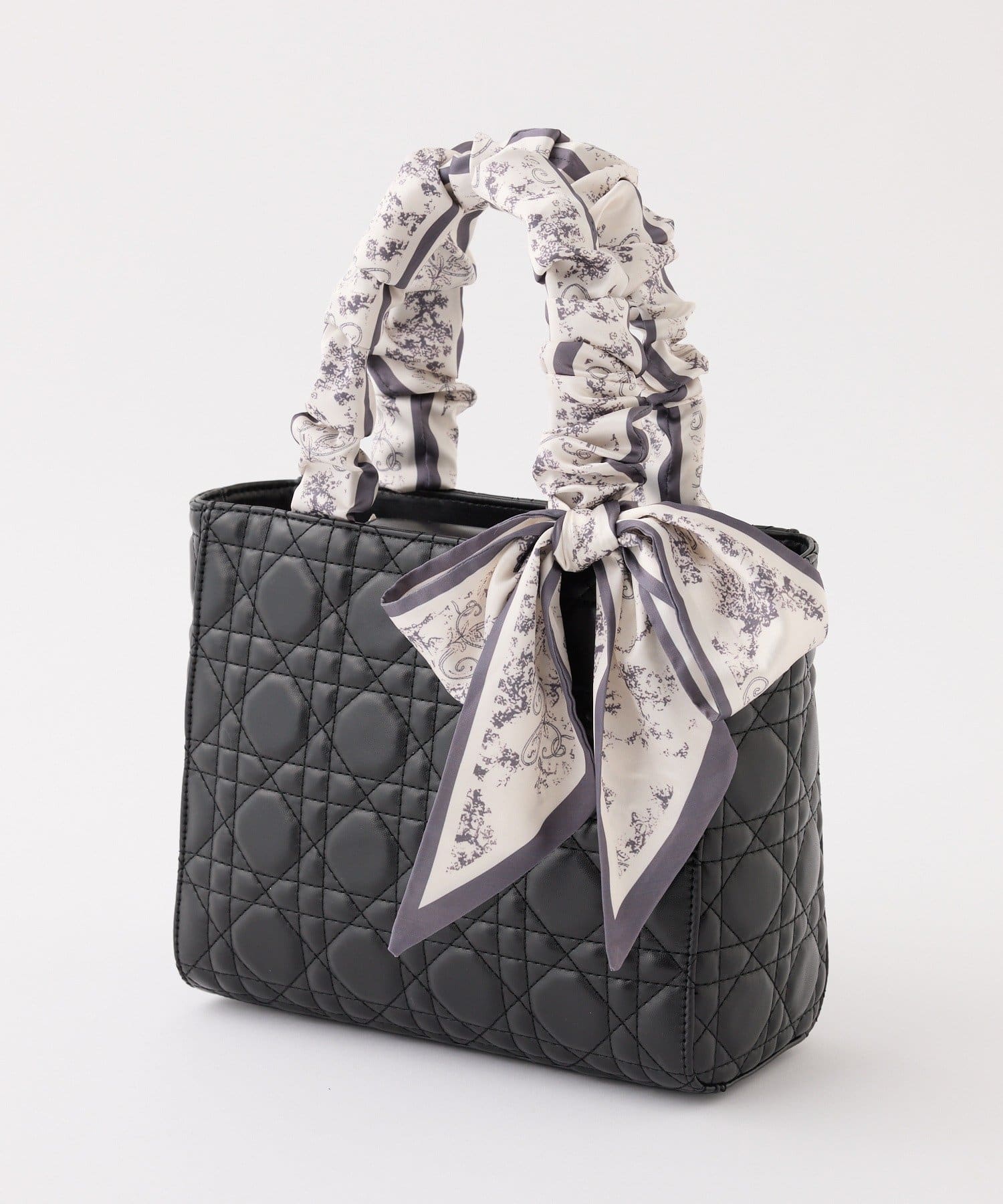 one after another NICE CLAUP(ワンアフターアナザー ナイスクラップ) キルティングギャザーハンドルバッグ