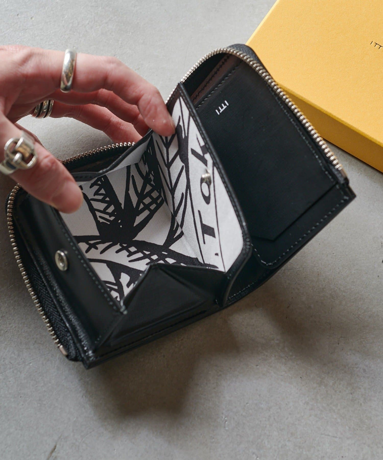 Lui's(ルイス) 【ITTI】CRISTY VERY COMPACT WLT .5