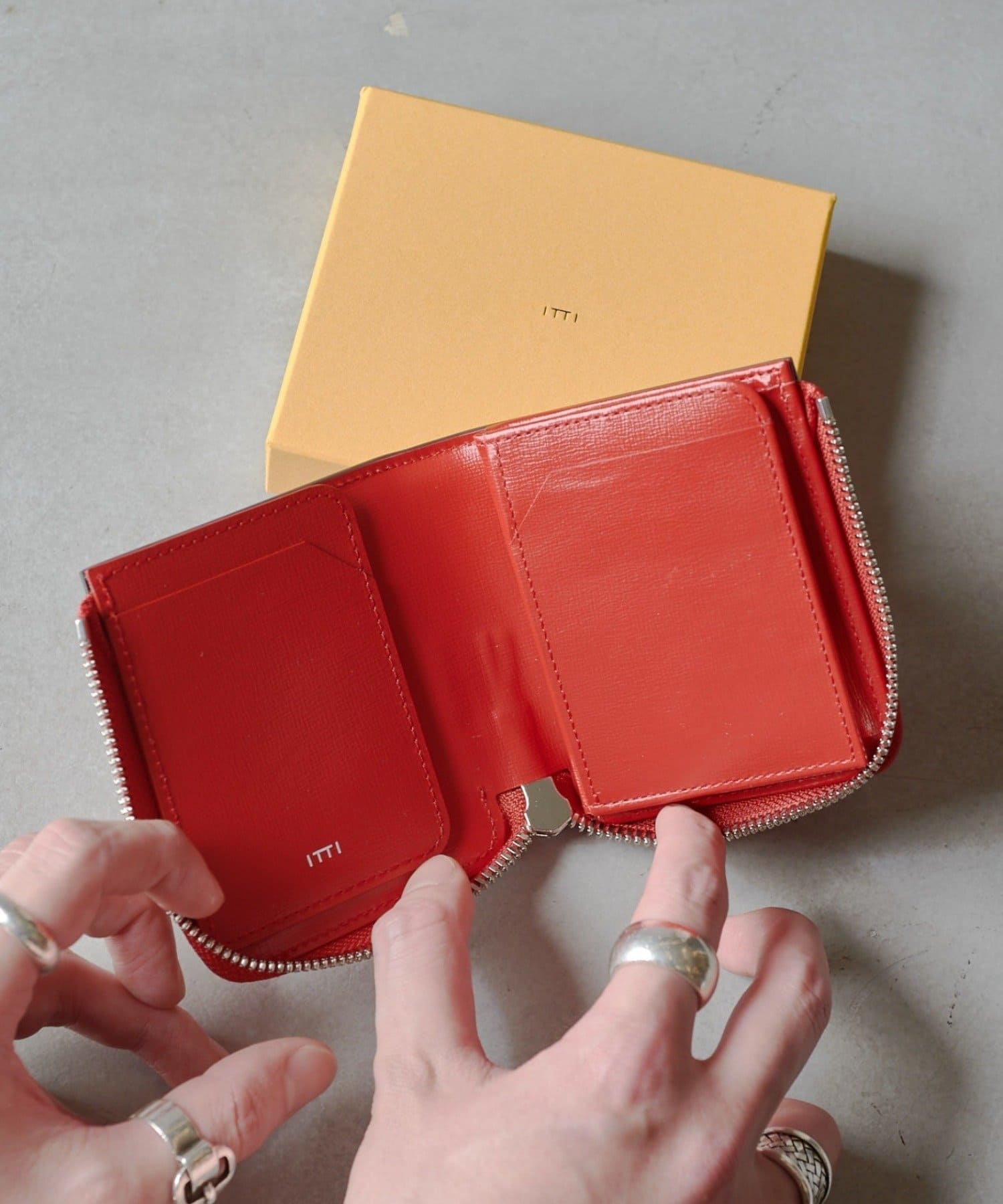 Lui's(ルイス) 【ITTI】CRISTY VERY COMPACT WLT .5