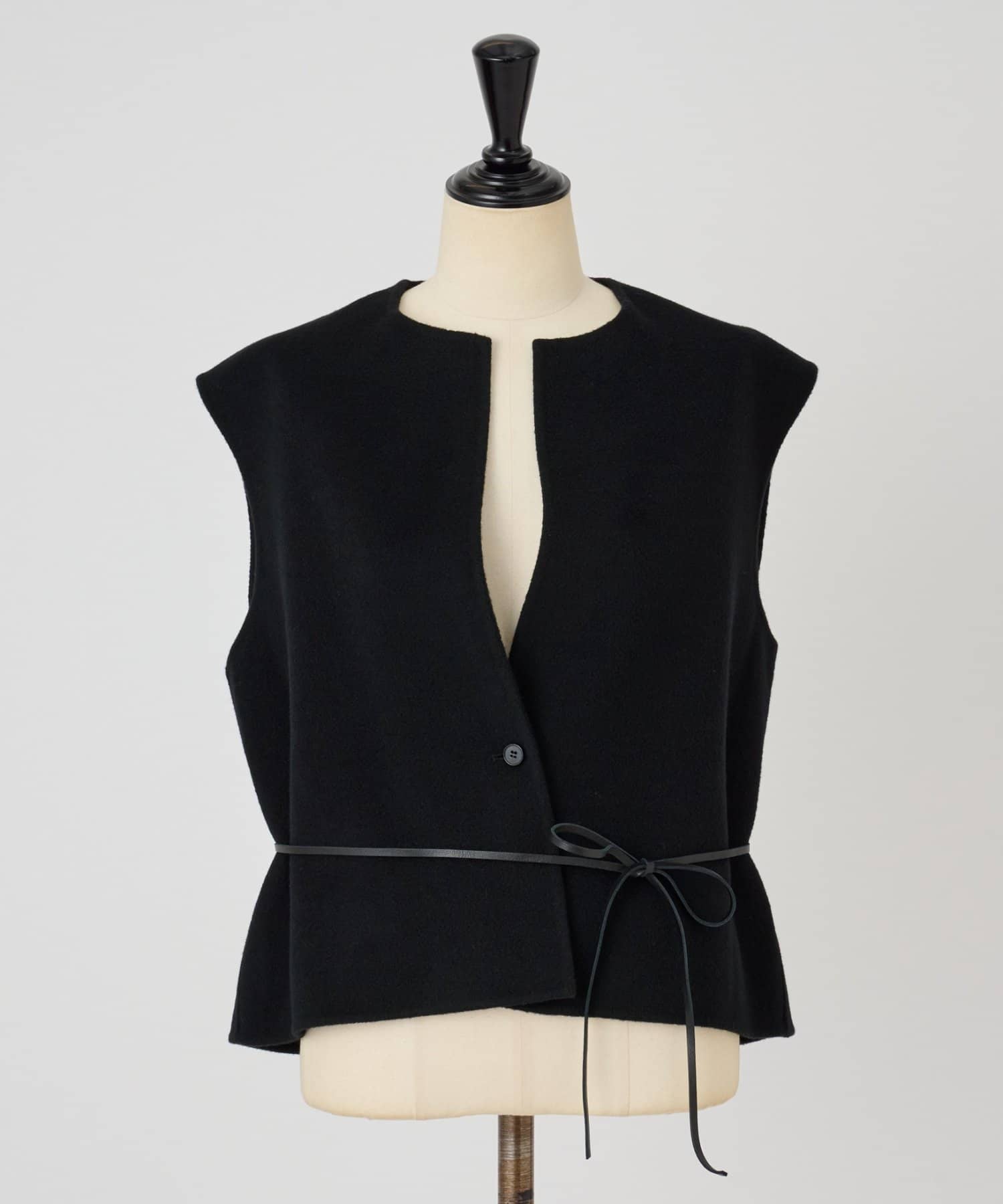 BEARDSLEY(ビアズリー) 《MANUELLE GUIBAL》カシミヤジレ