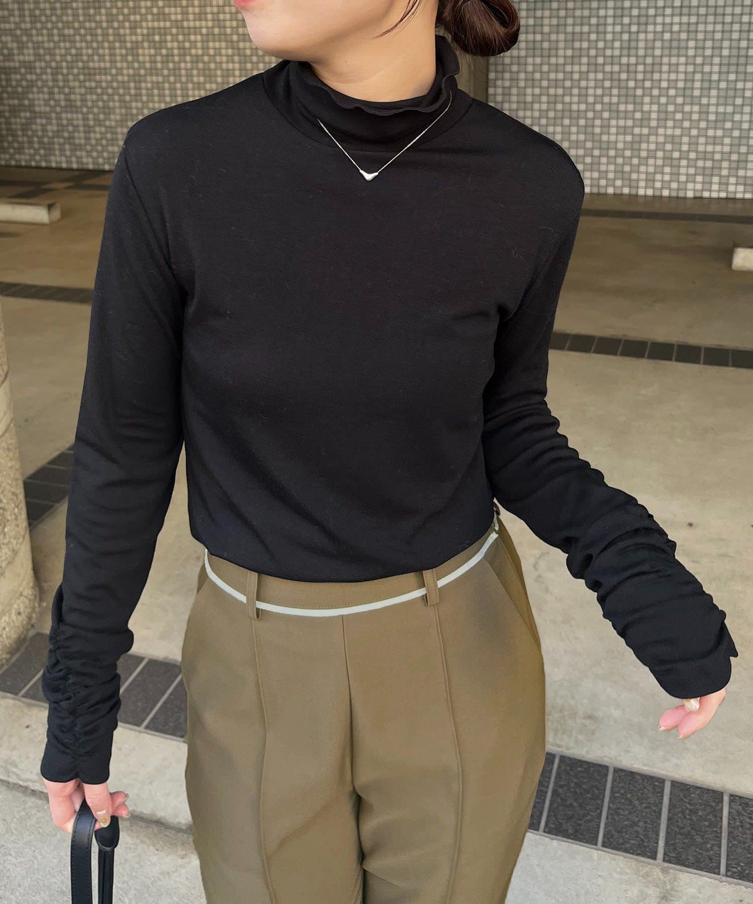 CAPRICIEUX LE'MAGE(カプリシュレマージュ) ハイネック袖ギャザーロンT