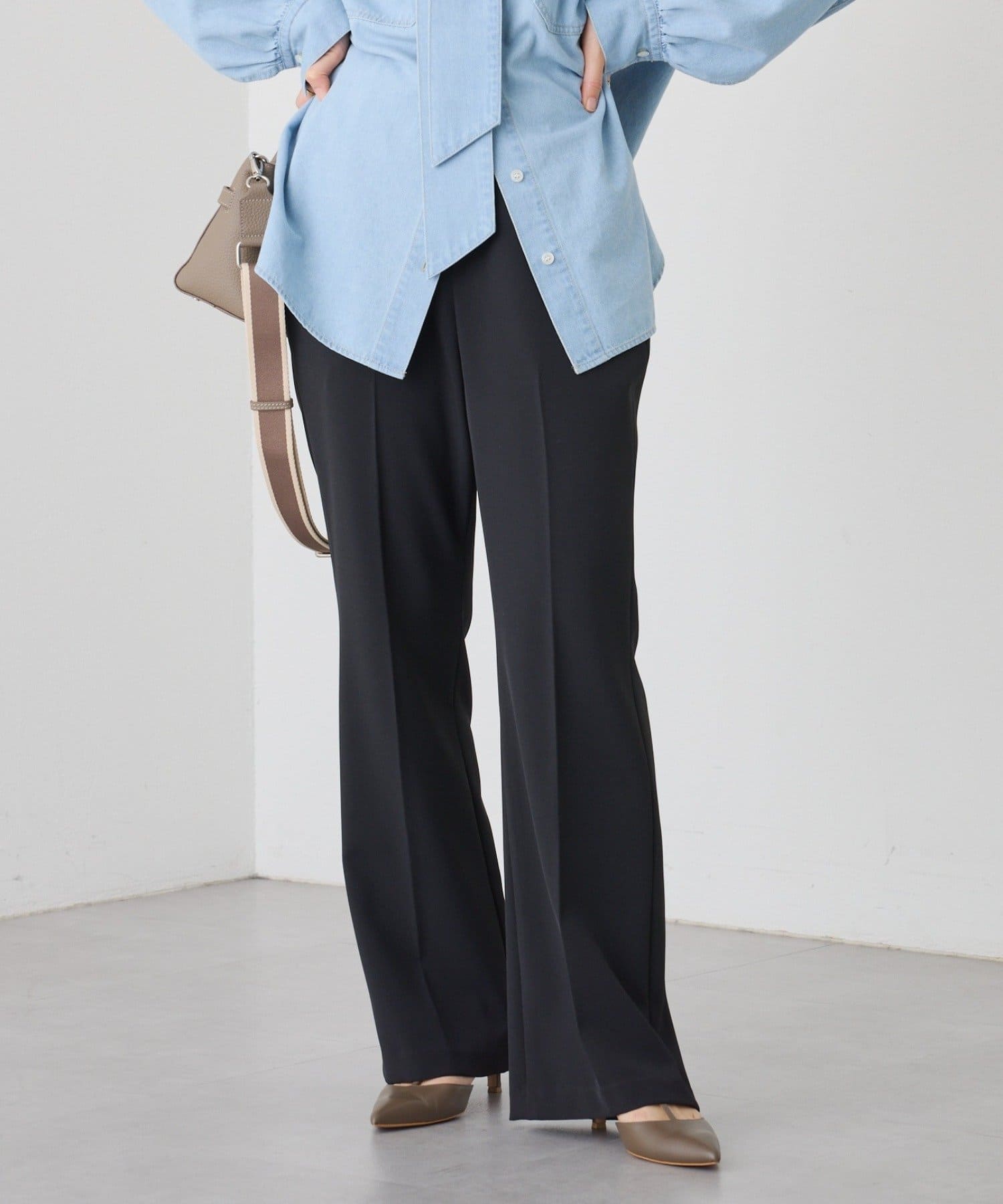 RIVE DROITE(リヴドロワ) 予約【褒められシルエット】イージーフレアパンツ