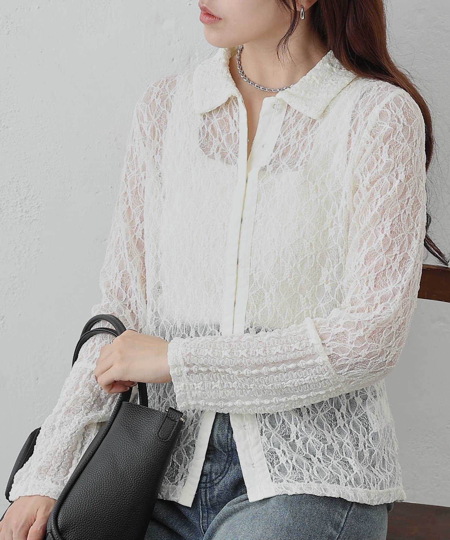 COLONY 2139(コロニー トゥーワンスリーナイン) レース切替フロントホックシャツカーデ