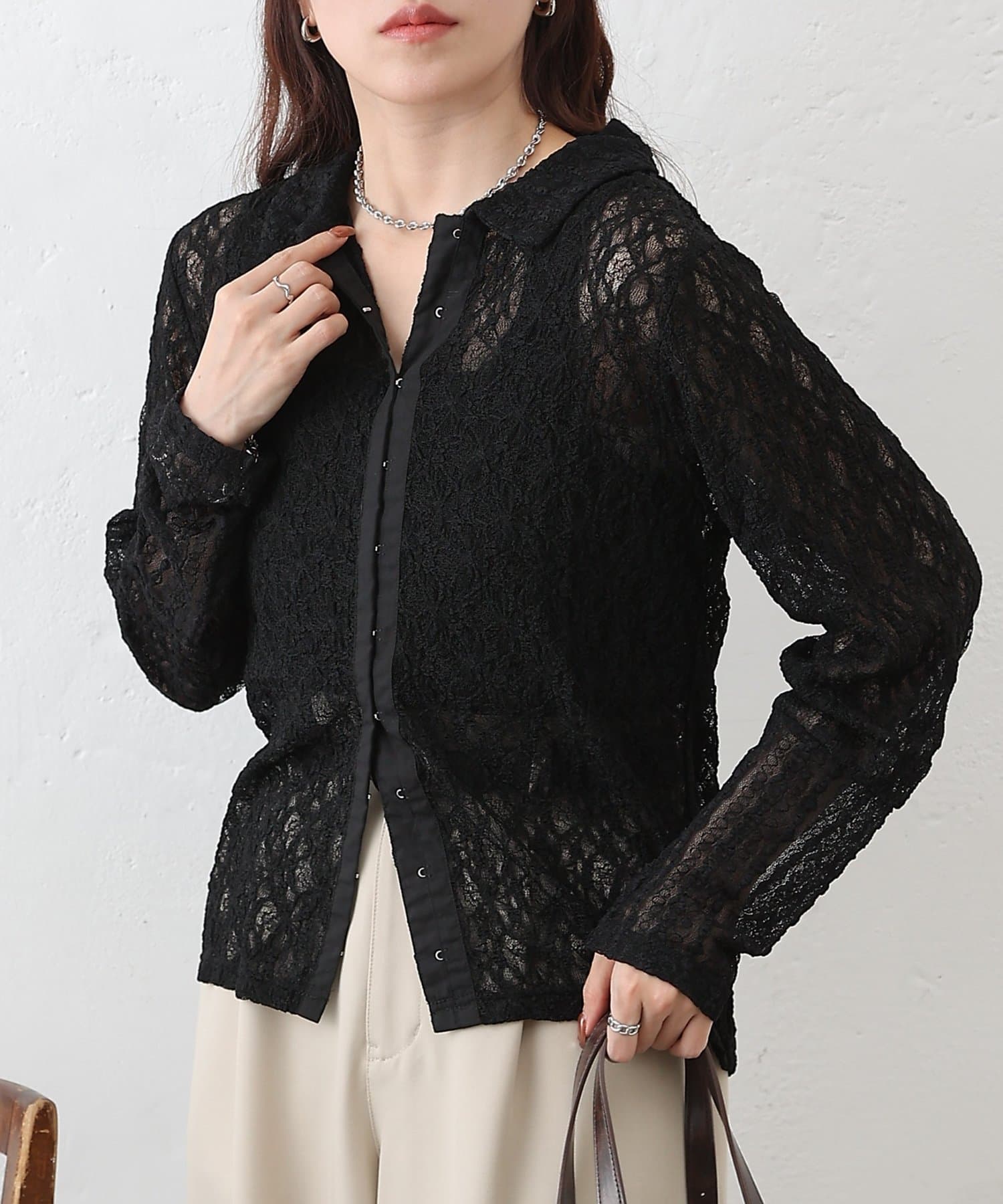 COLONY 2139(コロニー トゥーワンスリーナイン) レース切替フロントホックシャツカーデ