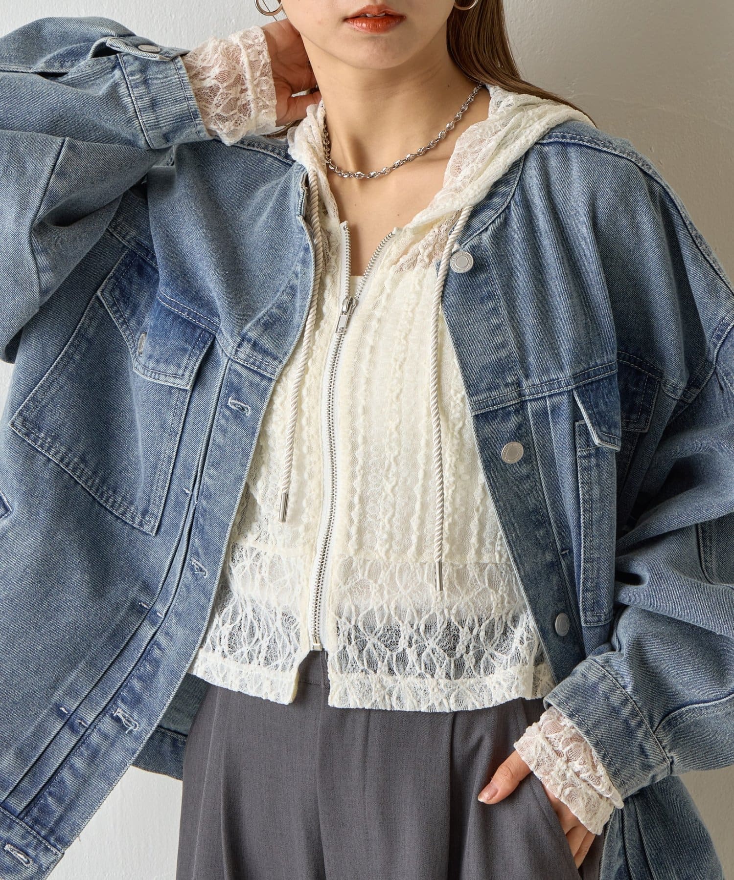 COLONY 2139(コロニー トゥーワンスリーナイン) レース切替フードシャツ