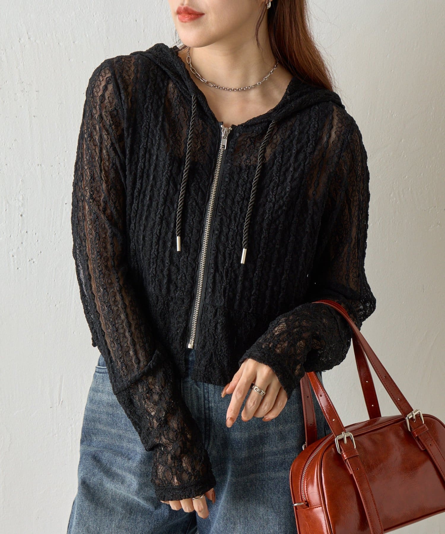 COLONY 2139(コロニー トゥーワンスリーナイン) レース切替フードシャツ