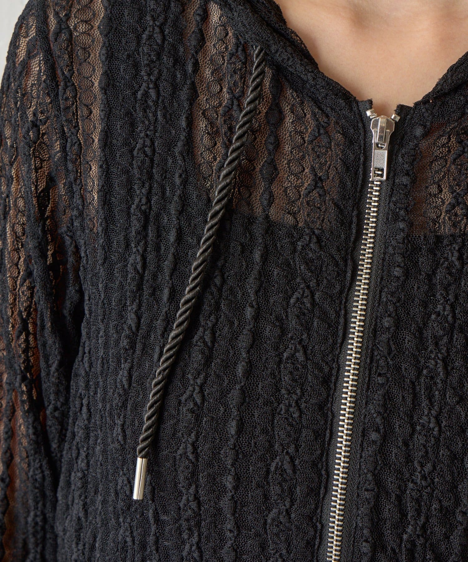 COLONY 2139(コロニー トゥーワンスリーナイン) レース切替フードシャツ