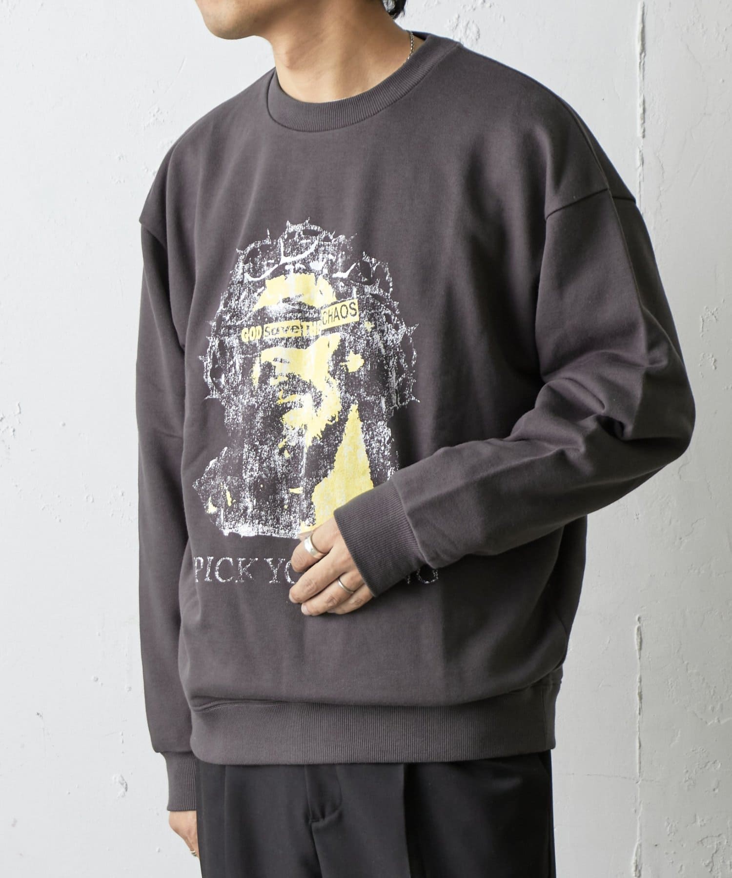 COLONY 2139(コロニー トゥーワンスリーナイン) GODSAVEスウェットクルーネック