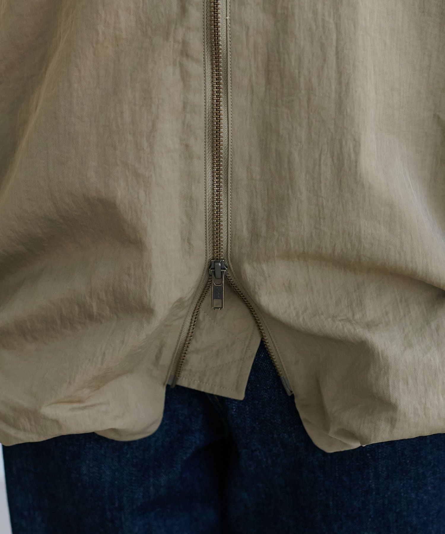 DISCOAT(ディスコート) 【Enlude/自宅で洗える！/袖取り外し可】ライトメモリー2WAYボンバーブルゾン《ユニセックス》