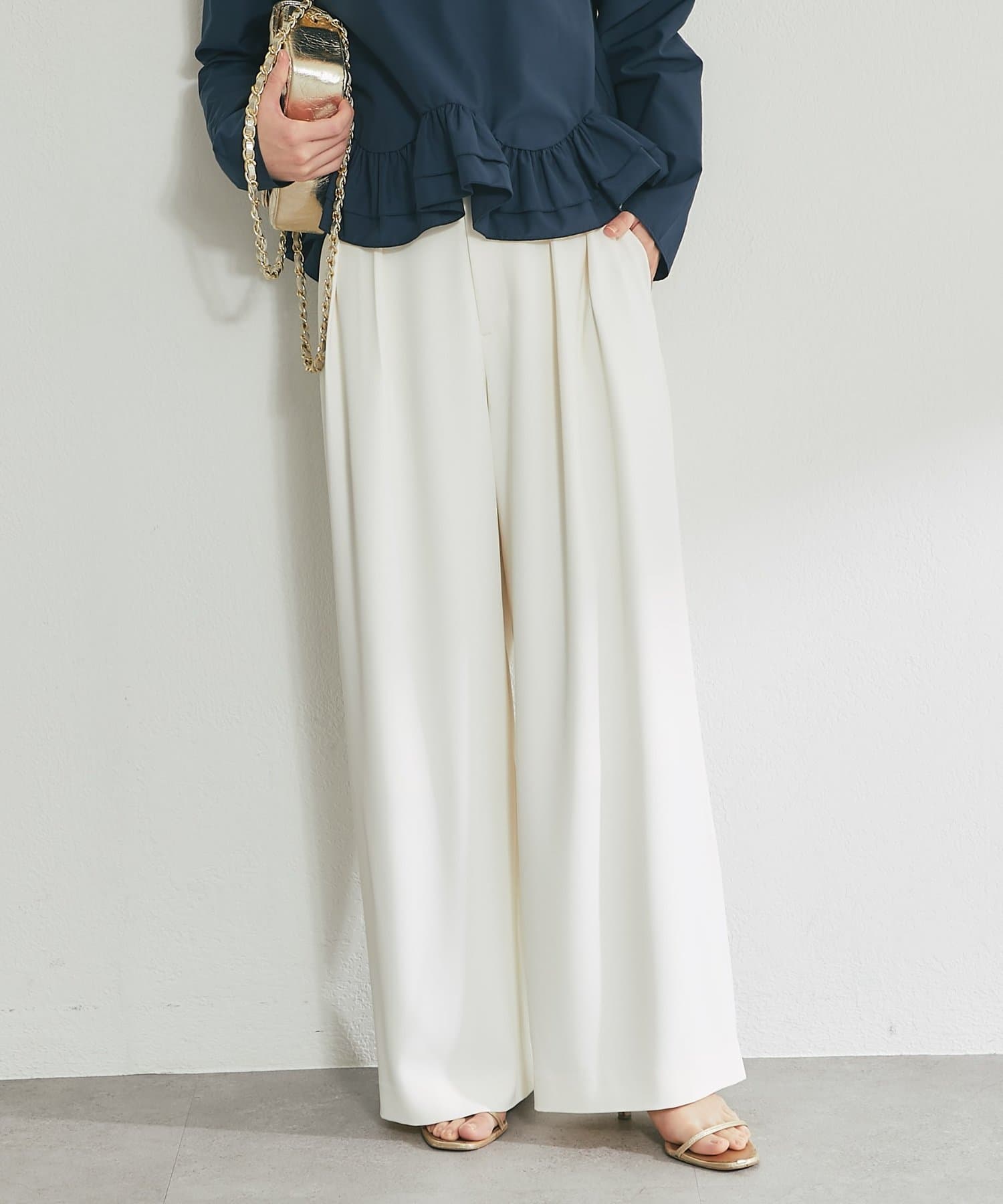 La boutique BonBon(ラブティックボンボン) 【スッキリ美シルエット】前開き2タックワイドパンツ