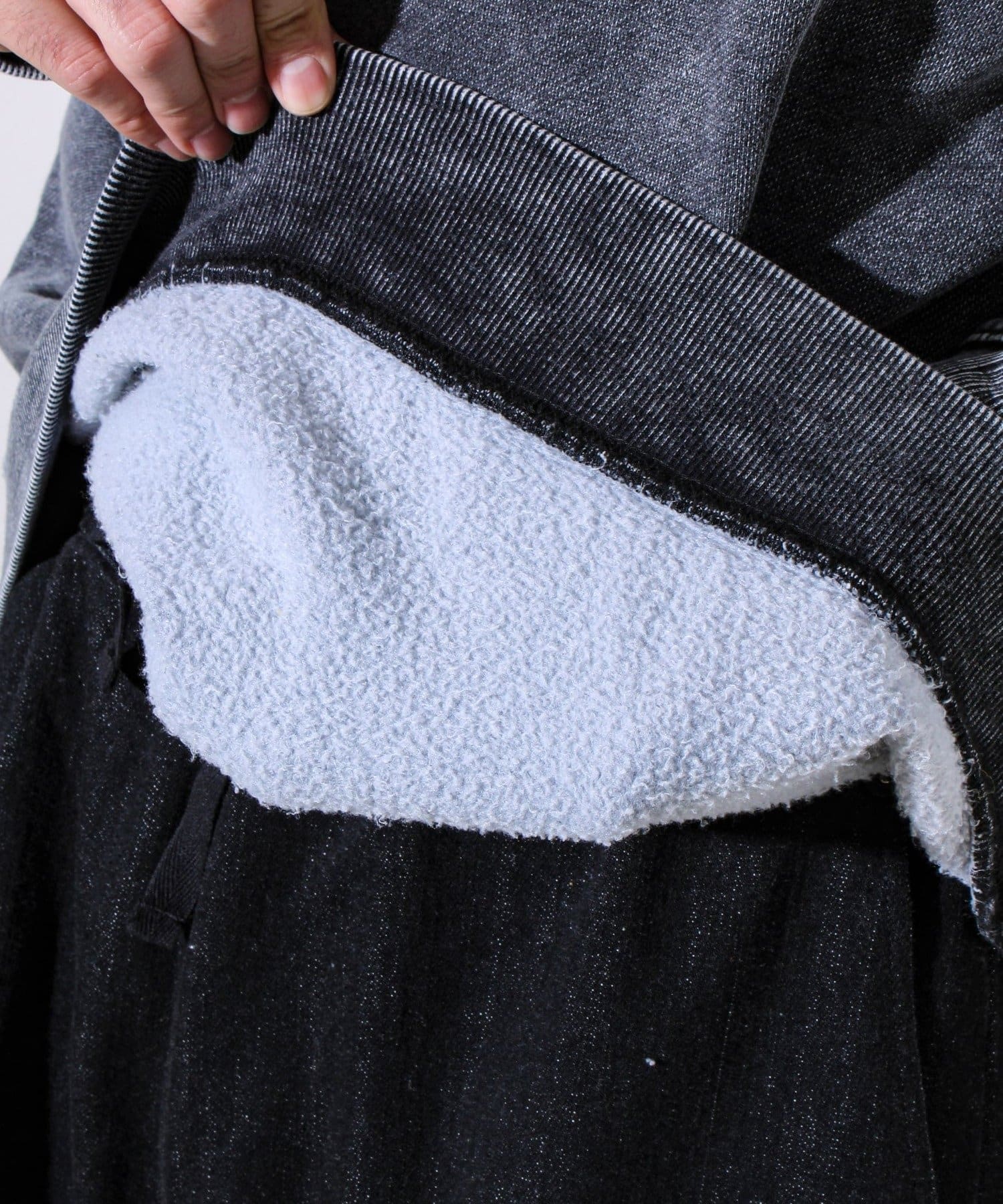 FREDY & GLOSTER(フレディ アンド グロスター) 【雪の色ムラ】カラフルスノーパウダー裏起毛スウェット