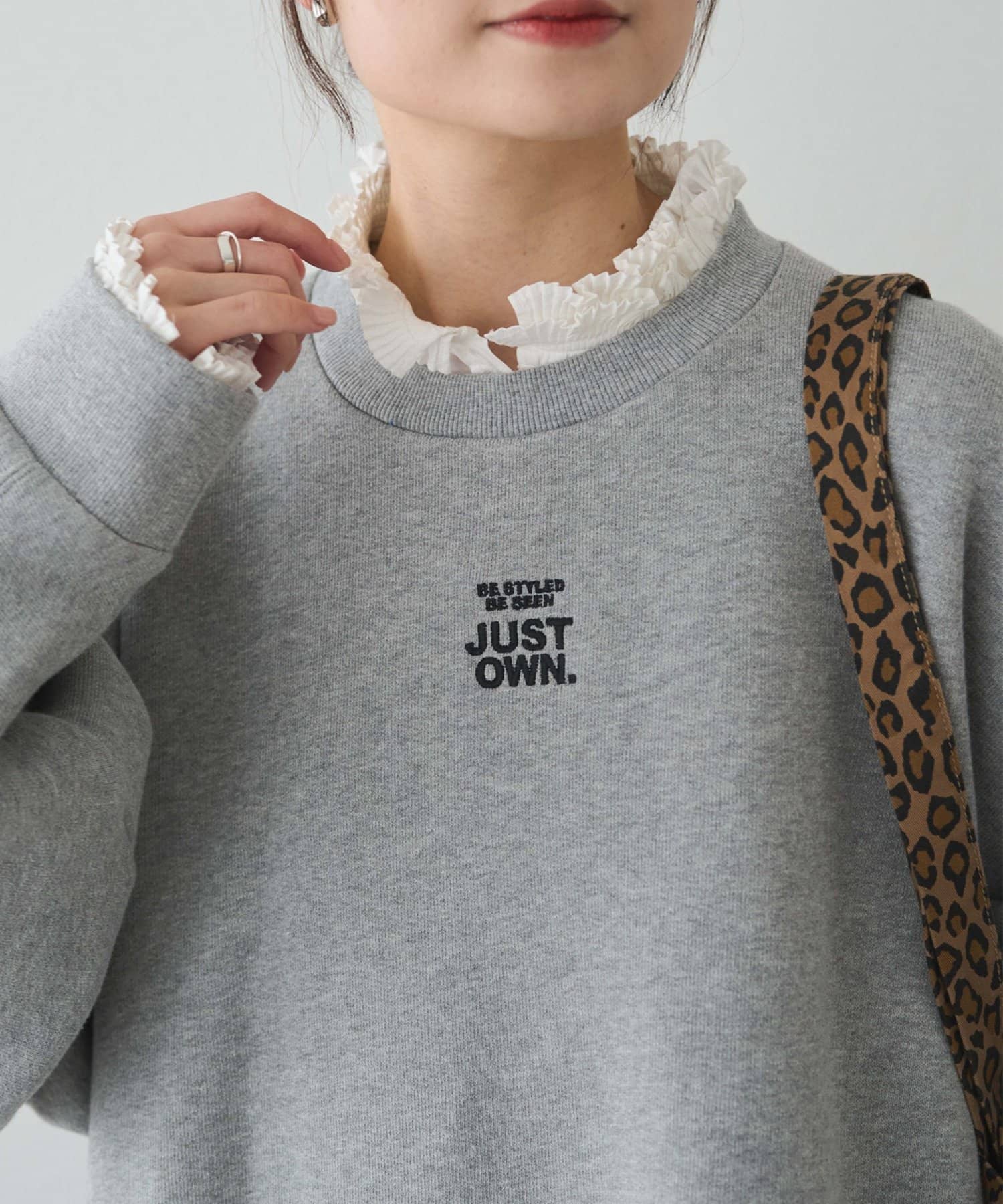 PUAL CE CIN(ピュアルセシン) 裏ボアロゴ刺繍スウェット