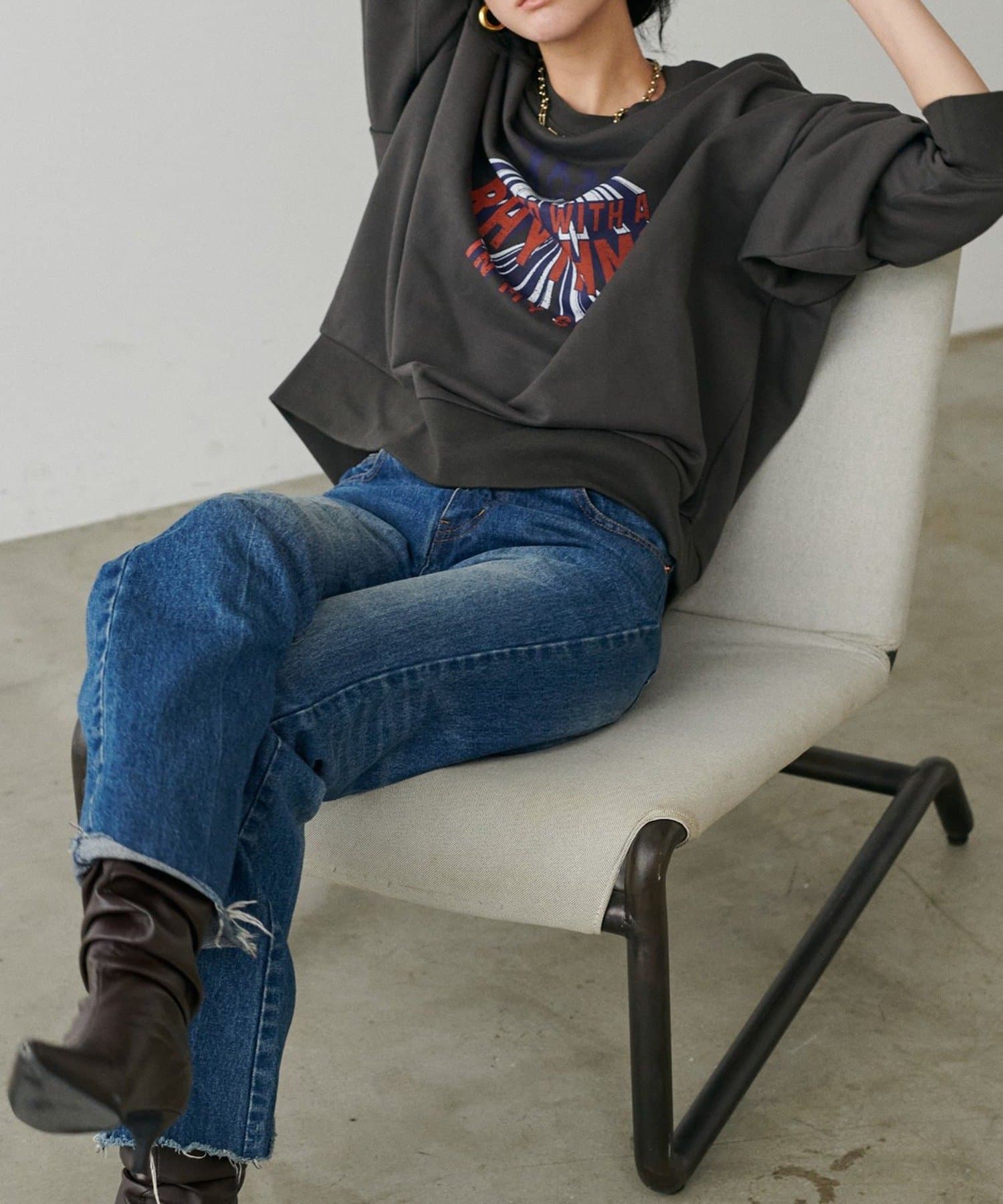 NICE CLAUP / OLIVE des OLIVE OUTLET(ナイスクラップ  / オリーブ デ オリーブ アウトレット) 【LARUTA】グラフィックロゴ裏毛プルオーバー