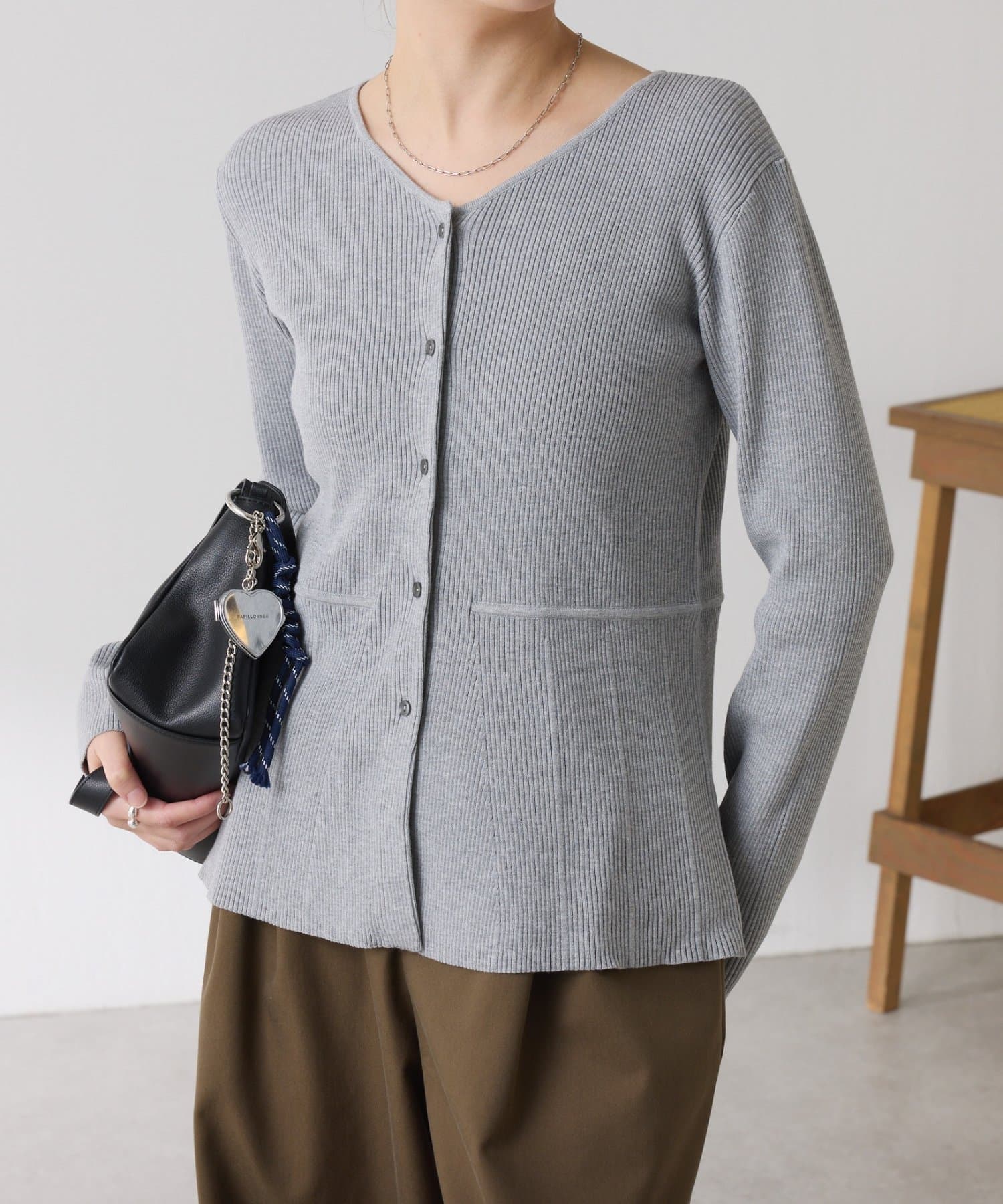 COLLAGE GALLARDAGALANTE(コラージュ ガリャルダガランテ) 【スタイルアップ】リブペプラムカーディガン