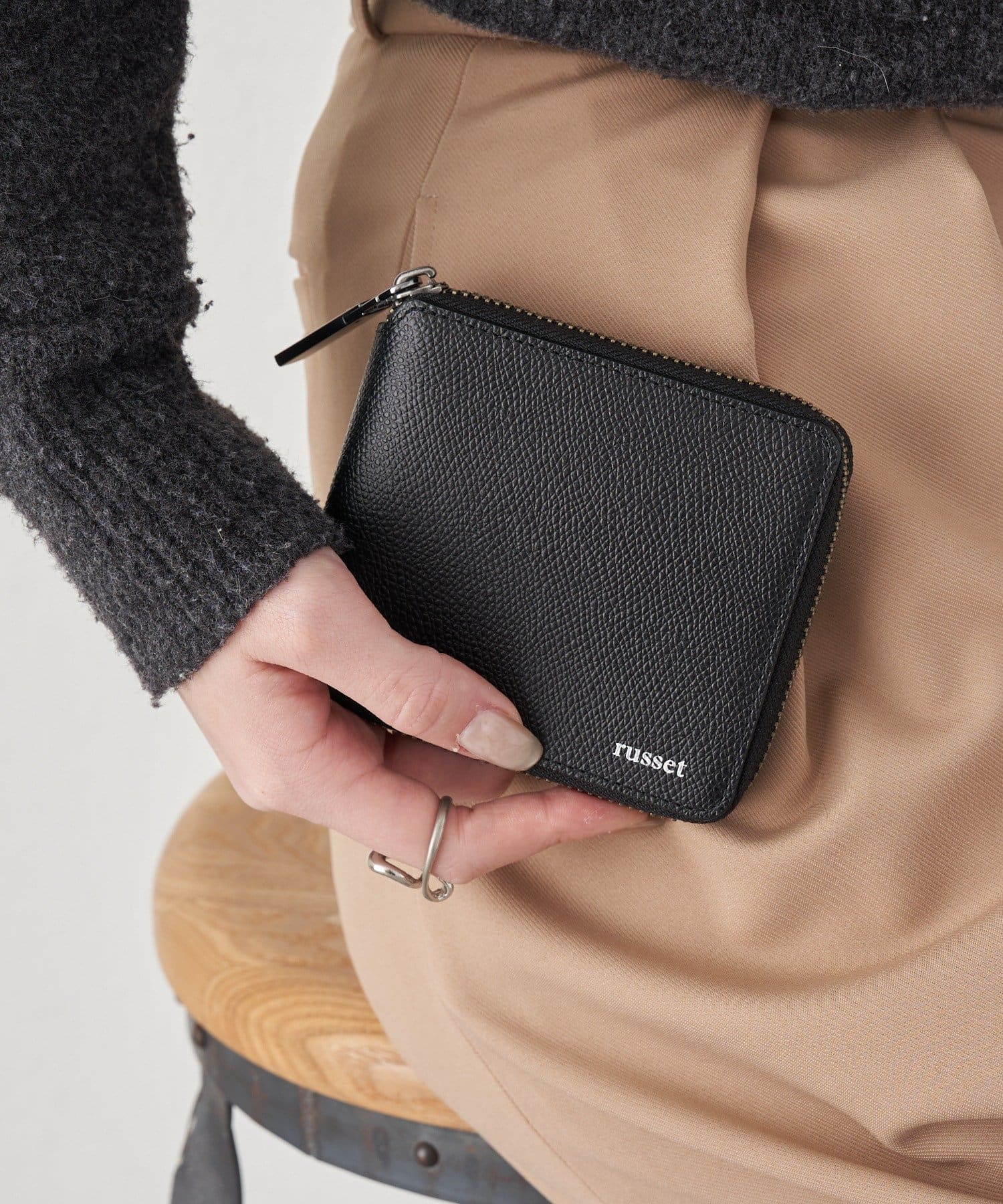 russet(ラシット) ラウンドジップハーフウォレット