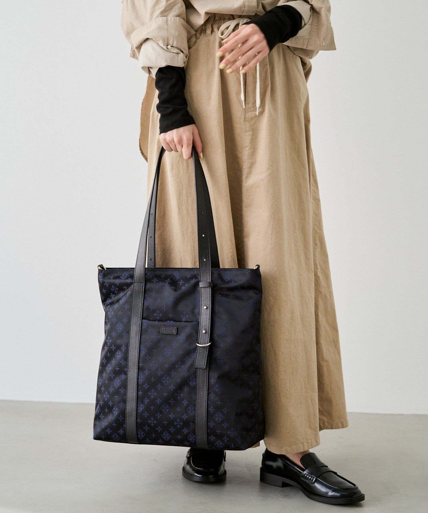 russet(ラシット) アシンメトリーハンドルトートバッグ