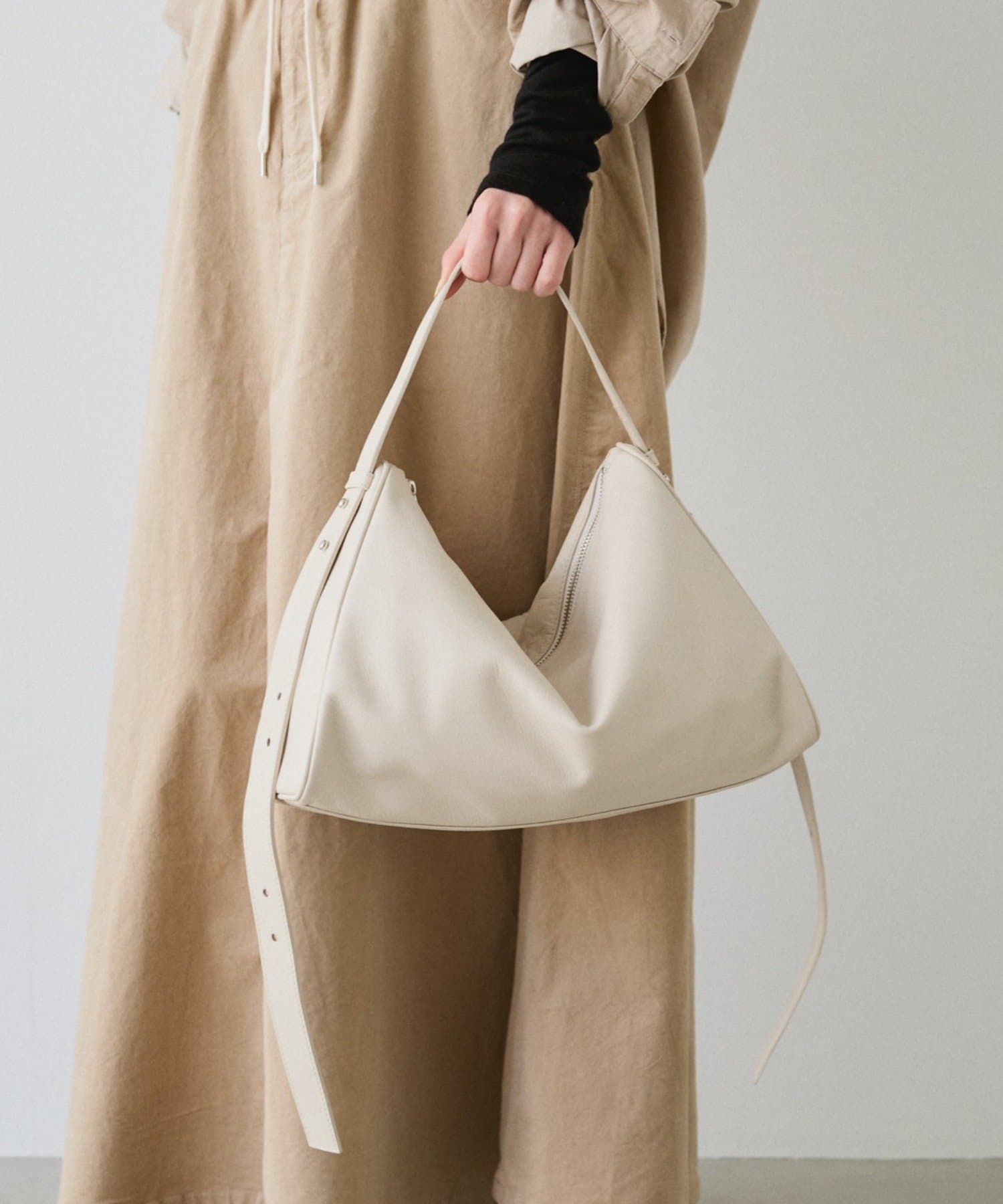 russet(ラシット) トライアングルショルダーバッグ