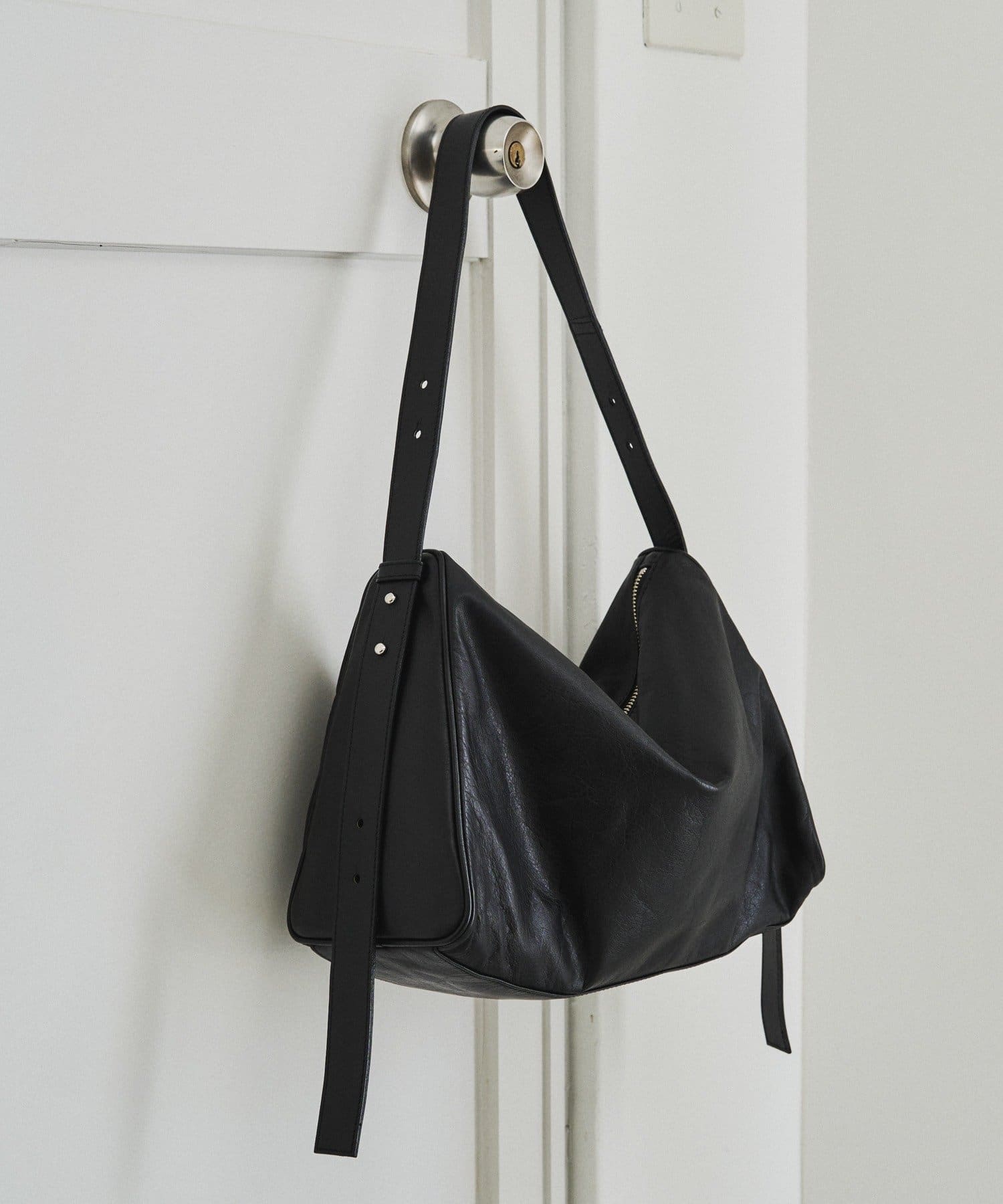 russet(ラシット) トライアングルショルダーバッグ