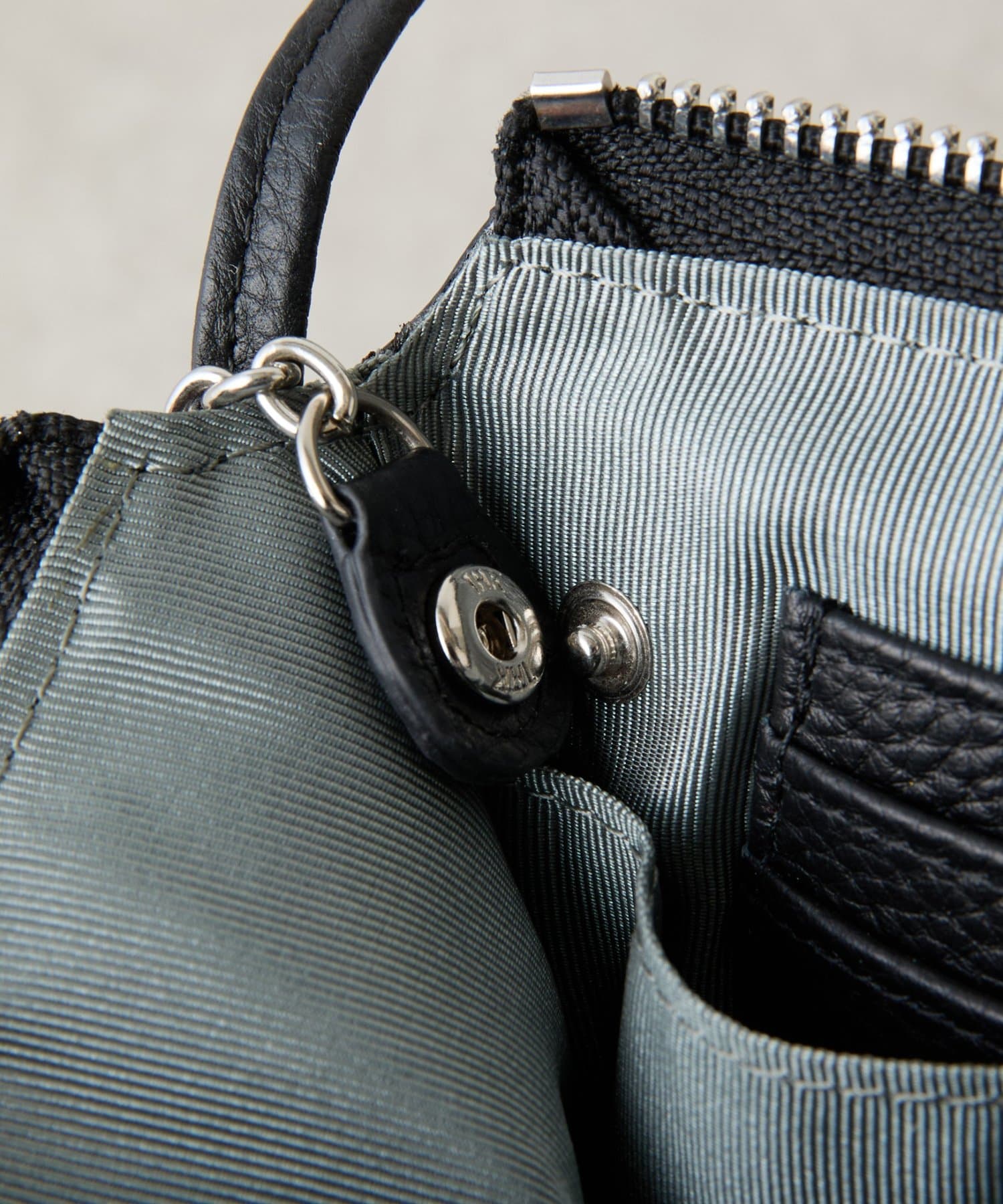 COLLAGE GALLARDAGALANTE(コラージュ ガリャルダガランテ) 【PAPILLONNER/パピヨネ】スマホウォレットショルダー