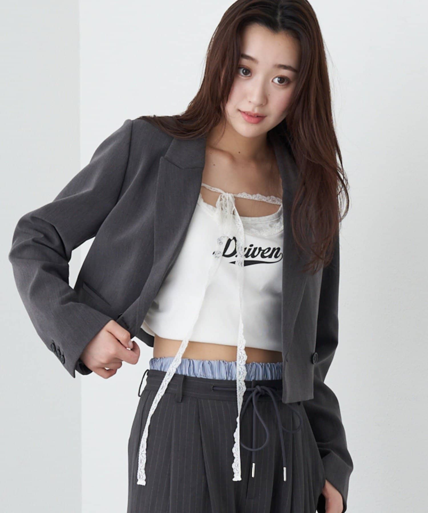 OUTLET(アウトレット) 【RAY CASSIN】レースロゴパット付レイヤードキャミソール