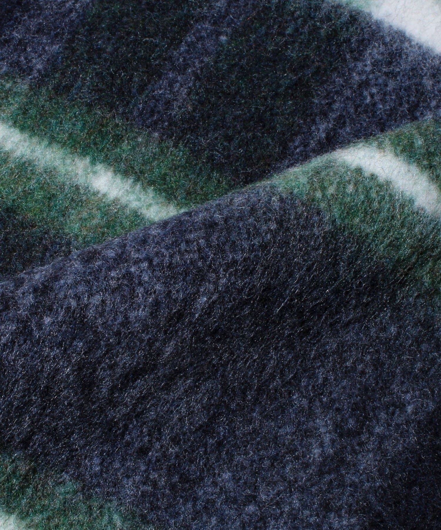 FREDY & GLOSTER(フレディ アンド グロスター) ウール混ブークレ 大判チェックマフラー