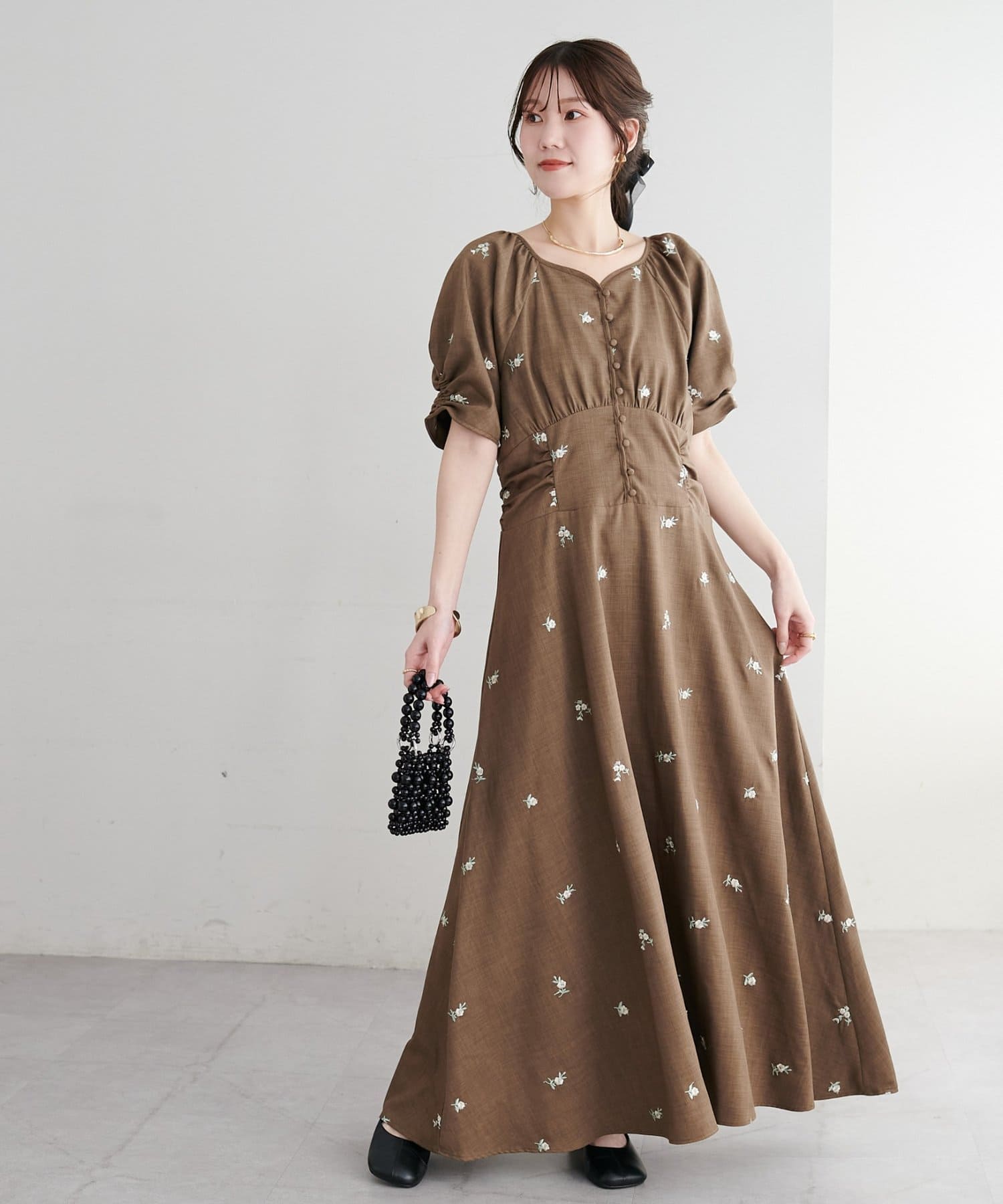 DISCOAT(ディスコート) 【オケージョン】刺繍使いワンピース