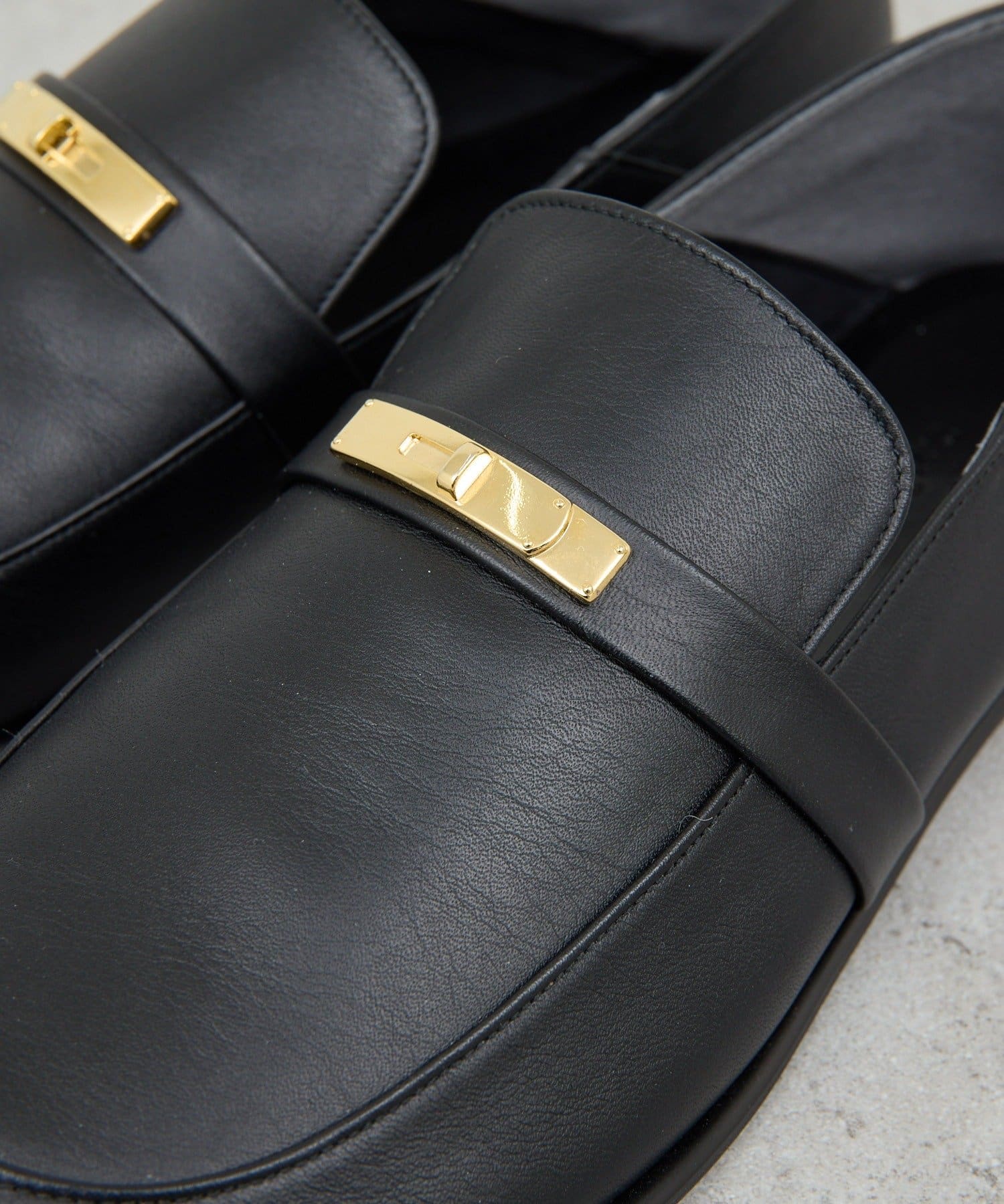 GALLARDAGALANTE(ガリャルダガランテ) 【2.718】バックルローファー