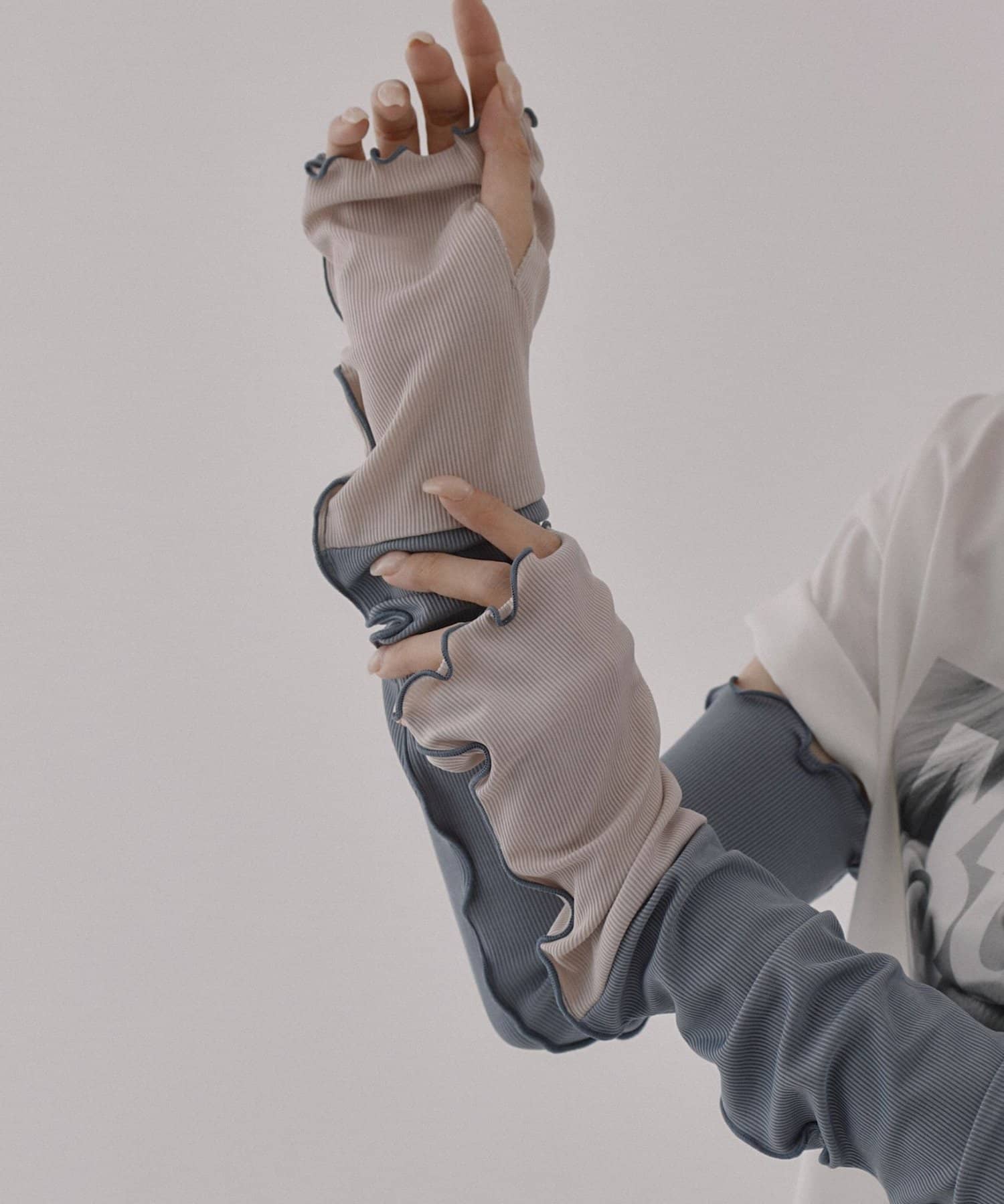 COLONY 2139(コロニー トゥーワンスリーナイン) UV冷感配色リブアームカバー60cm