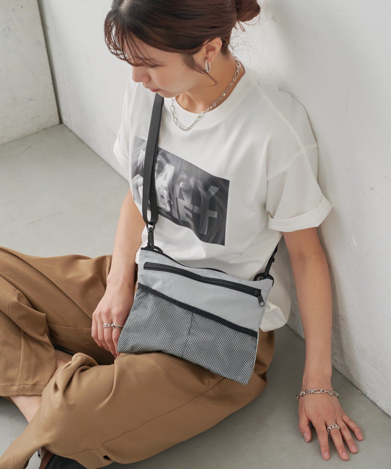 COLONY 2139(コロニー トゥーワンスリーナイン) 【撥水】メッシュポケットスクエアショルダーバッグ