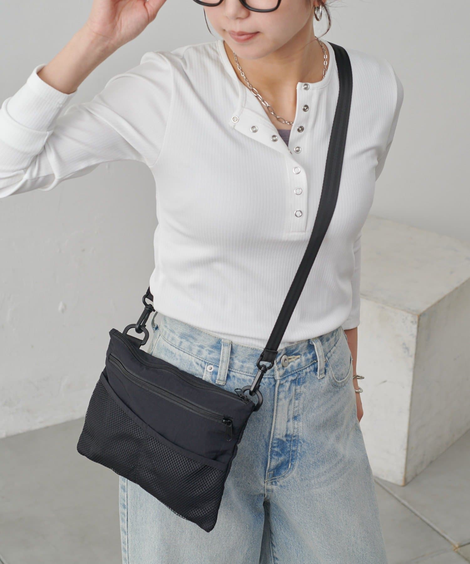 COLONY 2139(コロニー トゥーワンスリーナイン) 【撥水】メッシュポケットスクエアショルダーバッグ