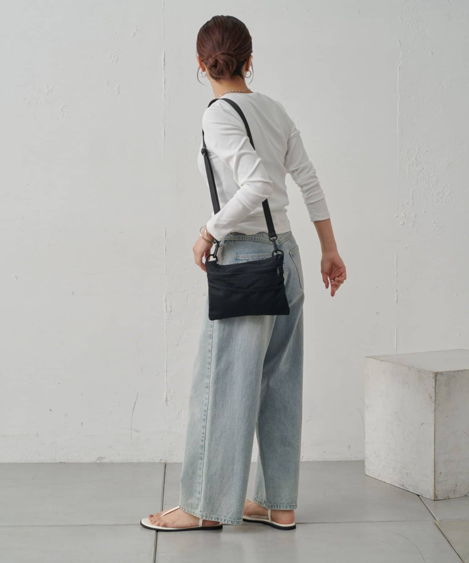 COLONY 2139(コロニー トゥーワンスリーナイン) 【撥水】メッシュポケットスクエアショルダーバッグ