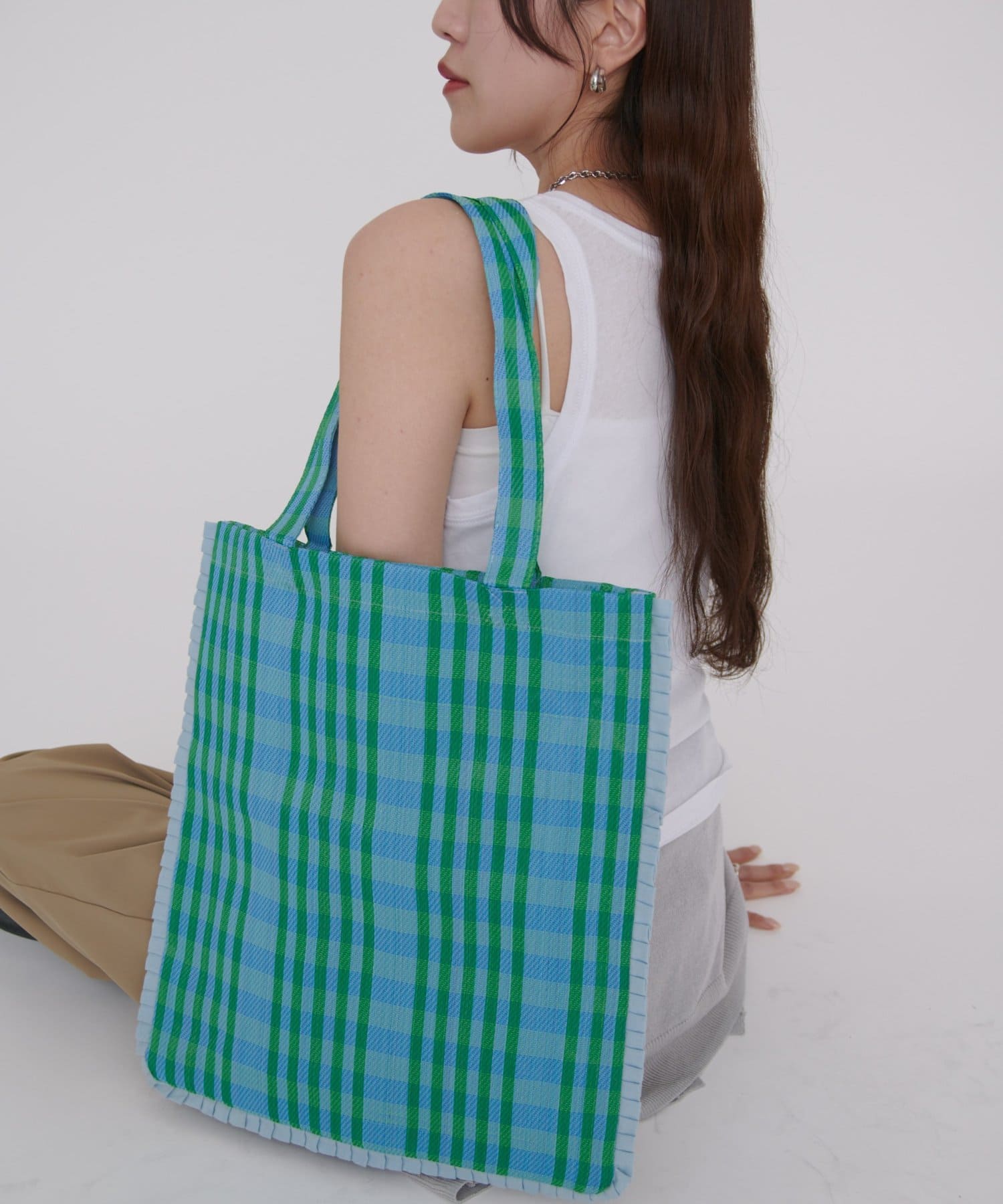 COLONY 2139(コロニー トゥーワンスリーナイン) アソート柄メッシュフリルトートバッグ