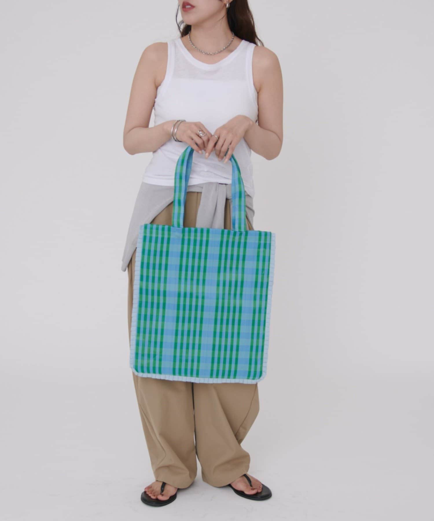 COLONY 2139(コロニー トゥーワンスリーナイン) アソート柄メッシュフリルトートバッグ