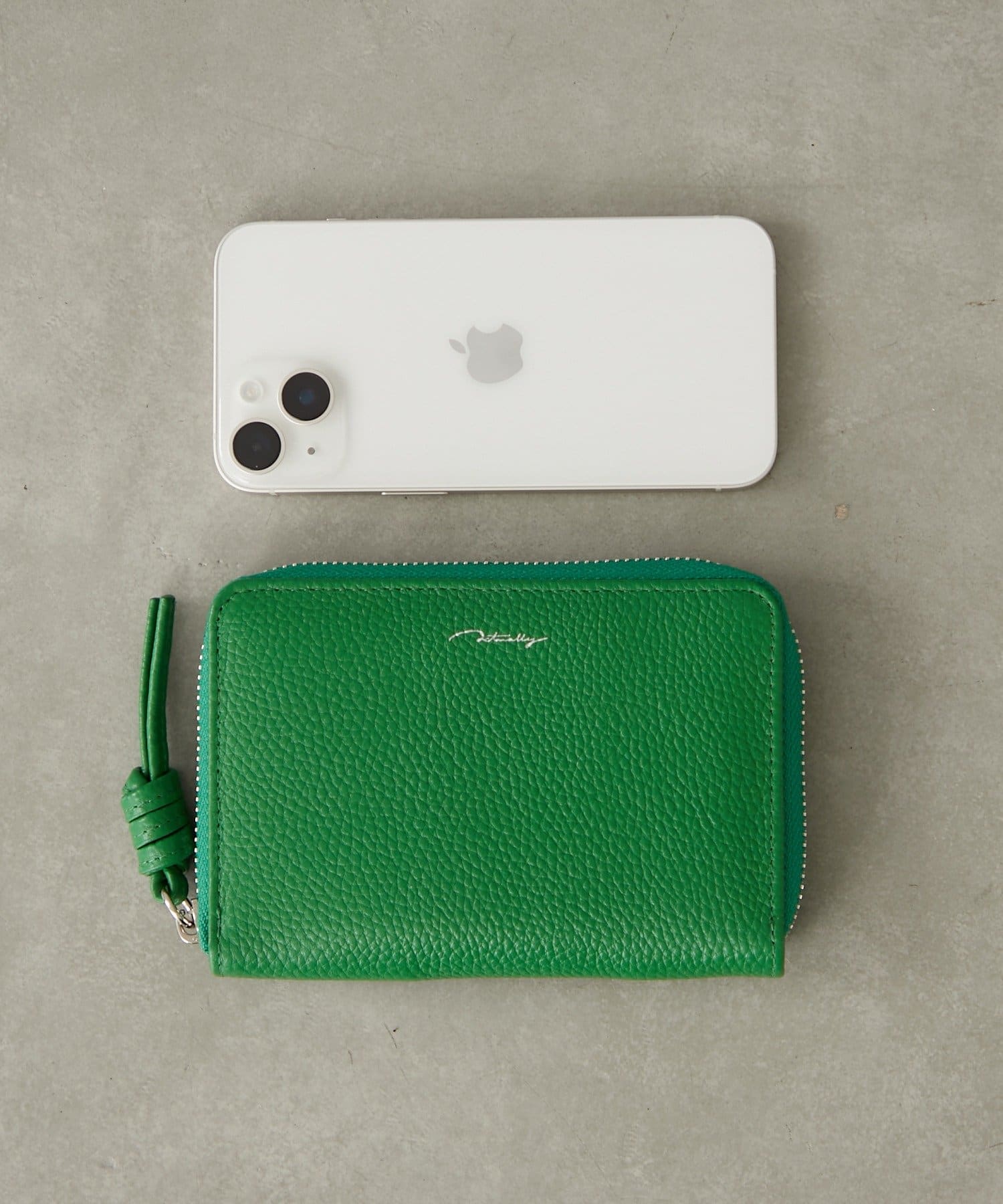 BIRTHDAY BAR(バースデイバー) 本革 コンパクトウォレット B7サイズ 財布