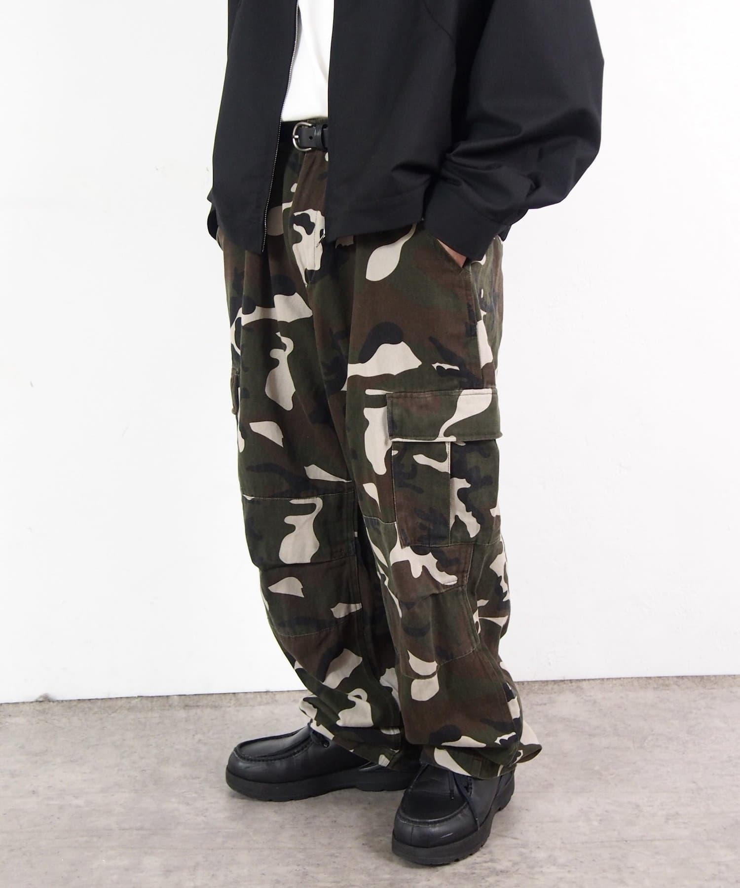 OUTLET(アウトレット) メンズ 【WHO'S WHO gallery】M65型ワイドカーゴパンツ オリーブ