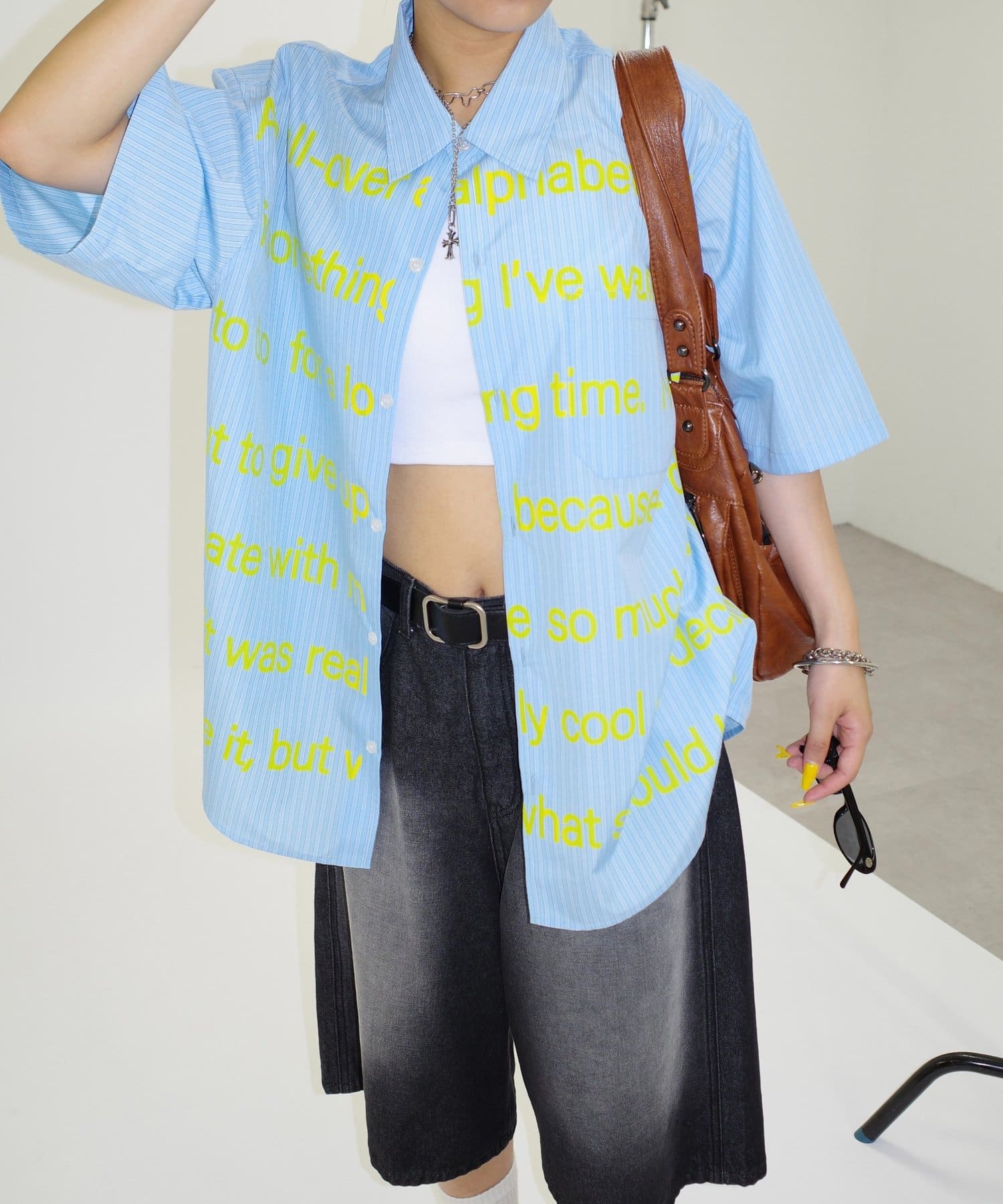 OUTLET(アウトレット) 【WHO'S WHO gallery】メッセージプリント半袖シャツ