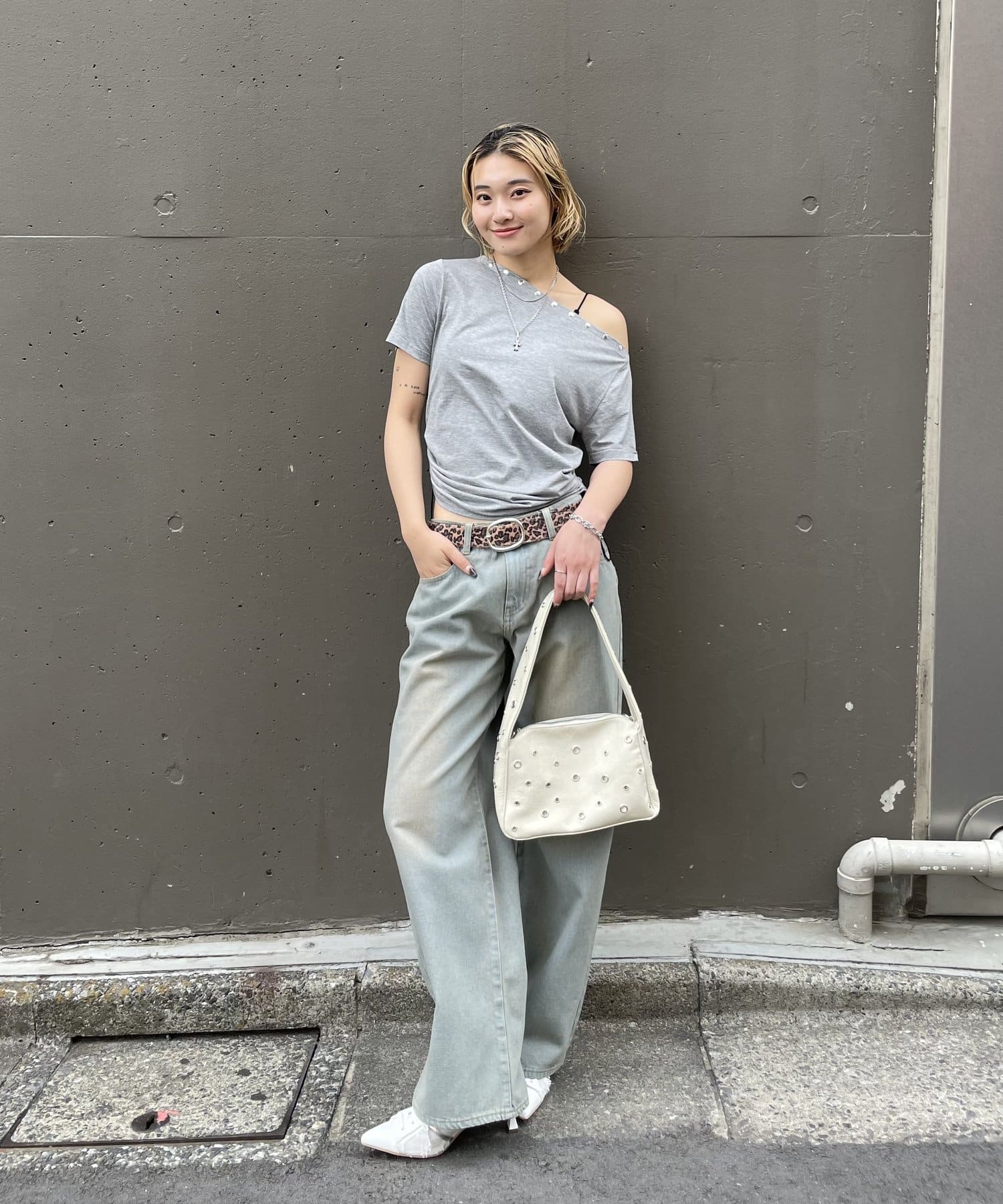 OUTLET(アウトレット) 【WHO'S WHO gallery】PFベルト付きストレートデニム