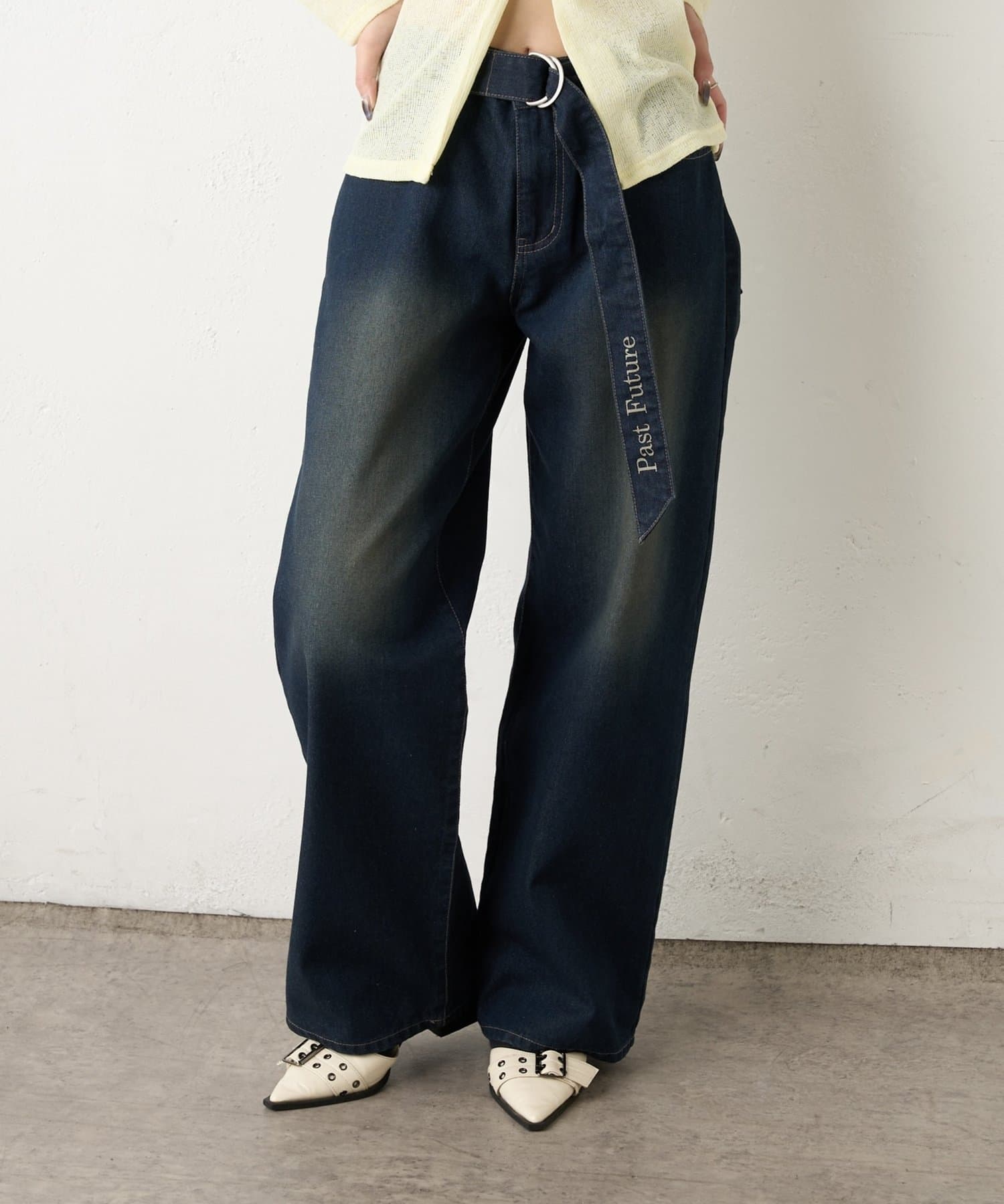 OUTLET(アウトレット) 【WHO'S WHO gallery】PFベルト付きストレートデニム