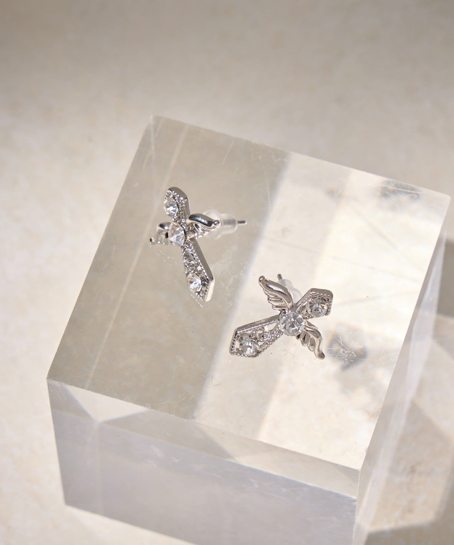 Lattice(ラティス) クロスフェザーピアス