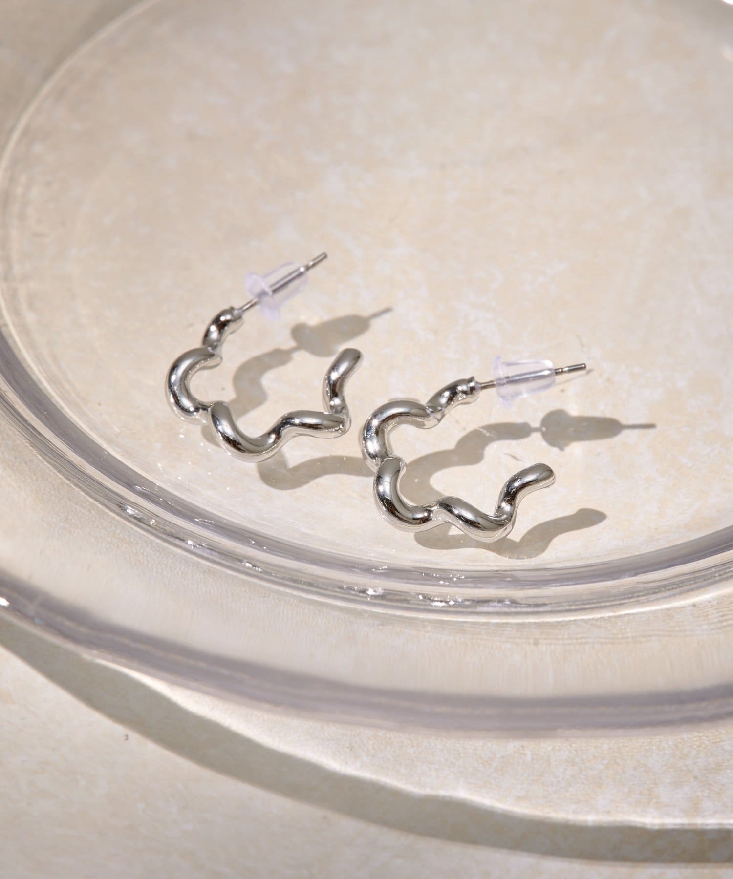 Lattice(ラティス) うねうねフープピアス