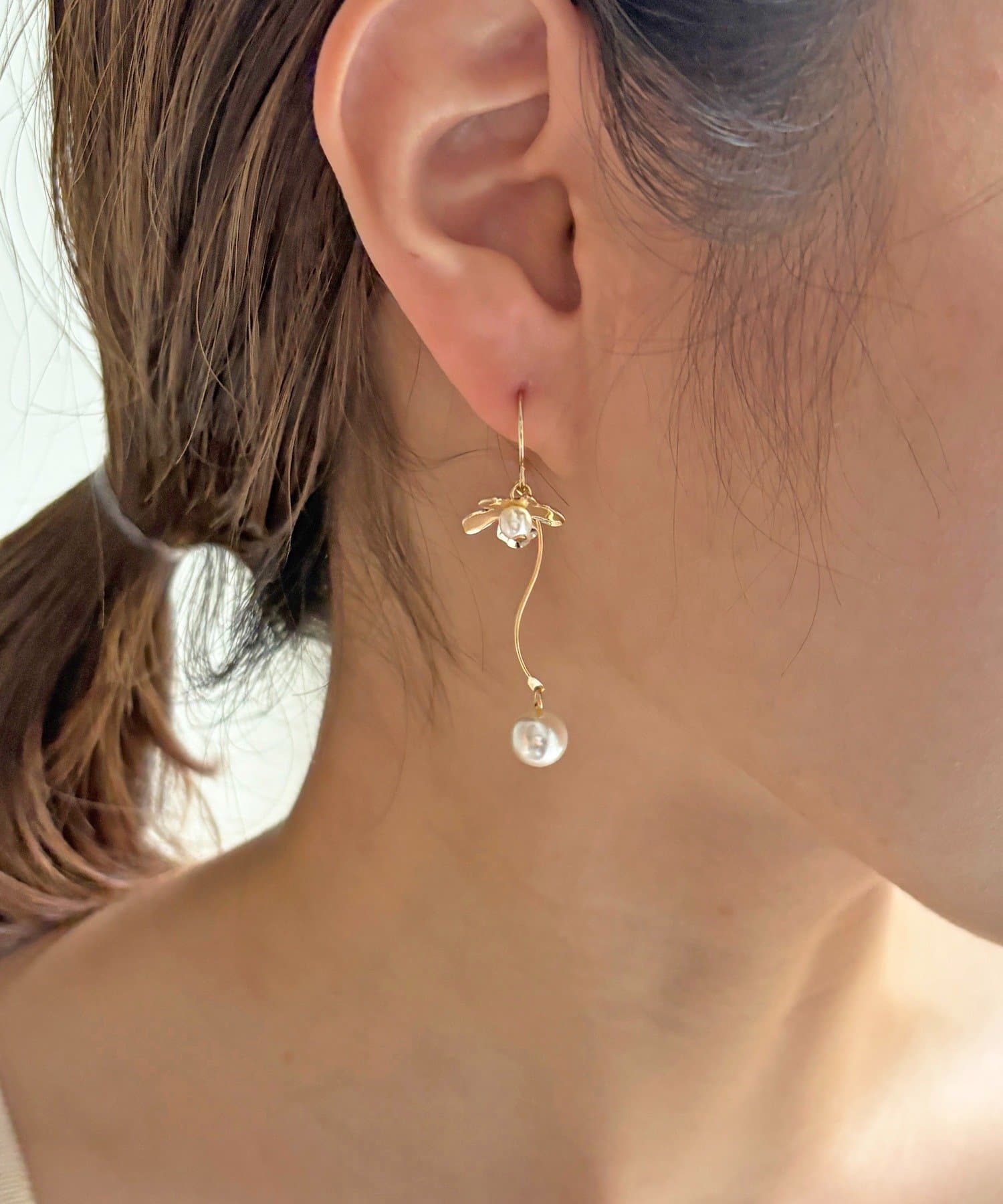 Lattice(ラティス) フラワーピアス