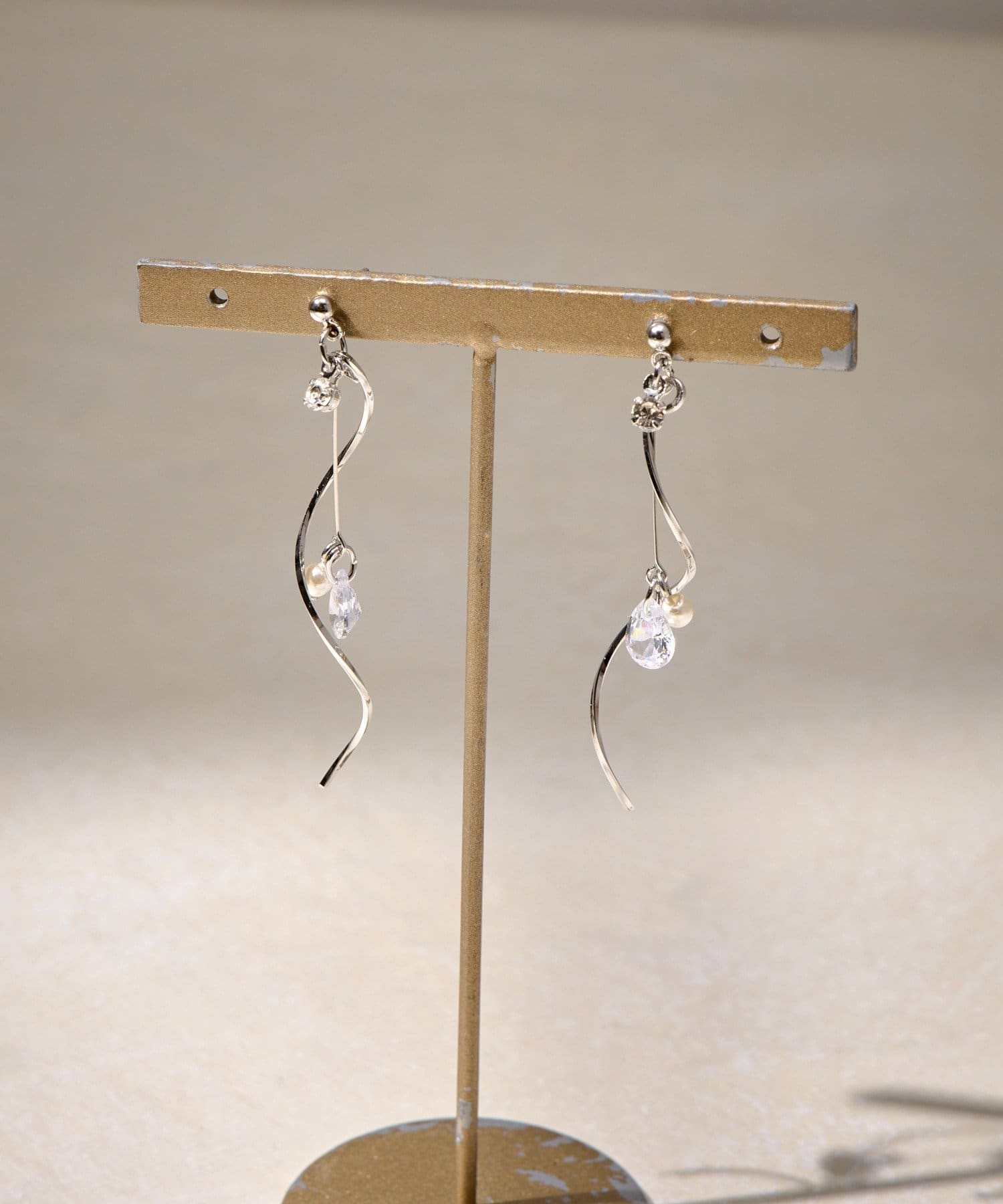 Lattice(ラティス) 華奢ロングピアス