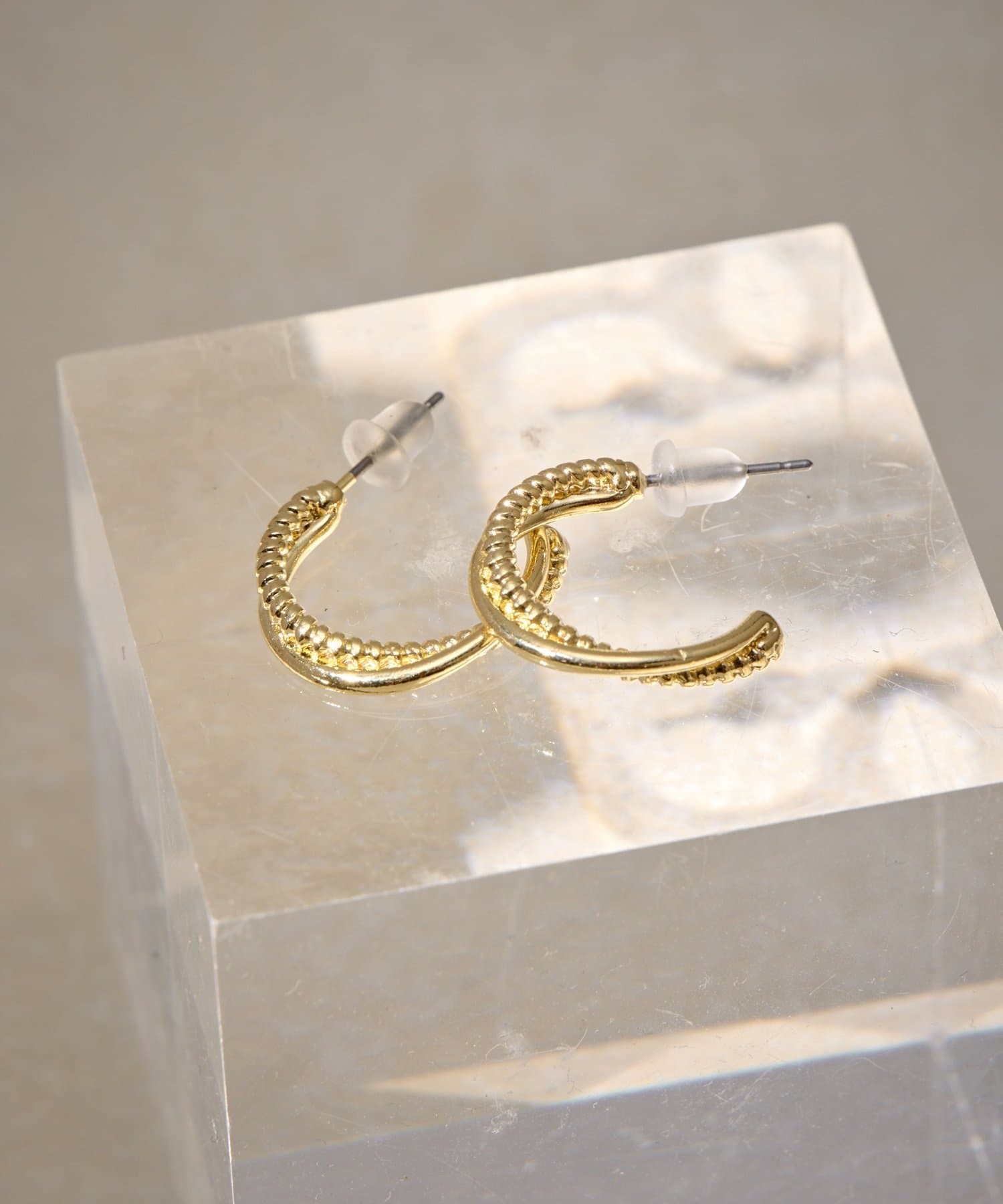 Lattice(ラティス) ニュアンスフープピアス