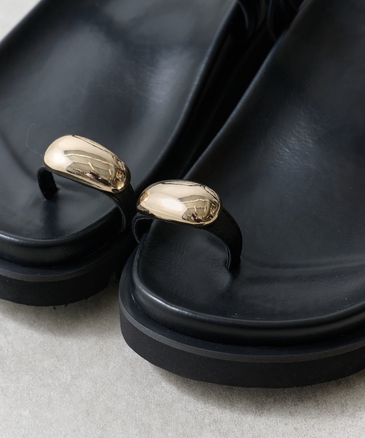 BEARDSLEY(ビアズリー) 《1/1(木)12：00予約開始》トゥリングサンダル