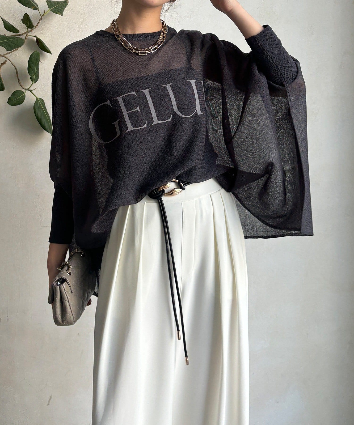 DOUDOU(ドゥドゥ) シアー天竺ロゴポンチョニット